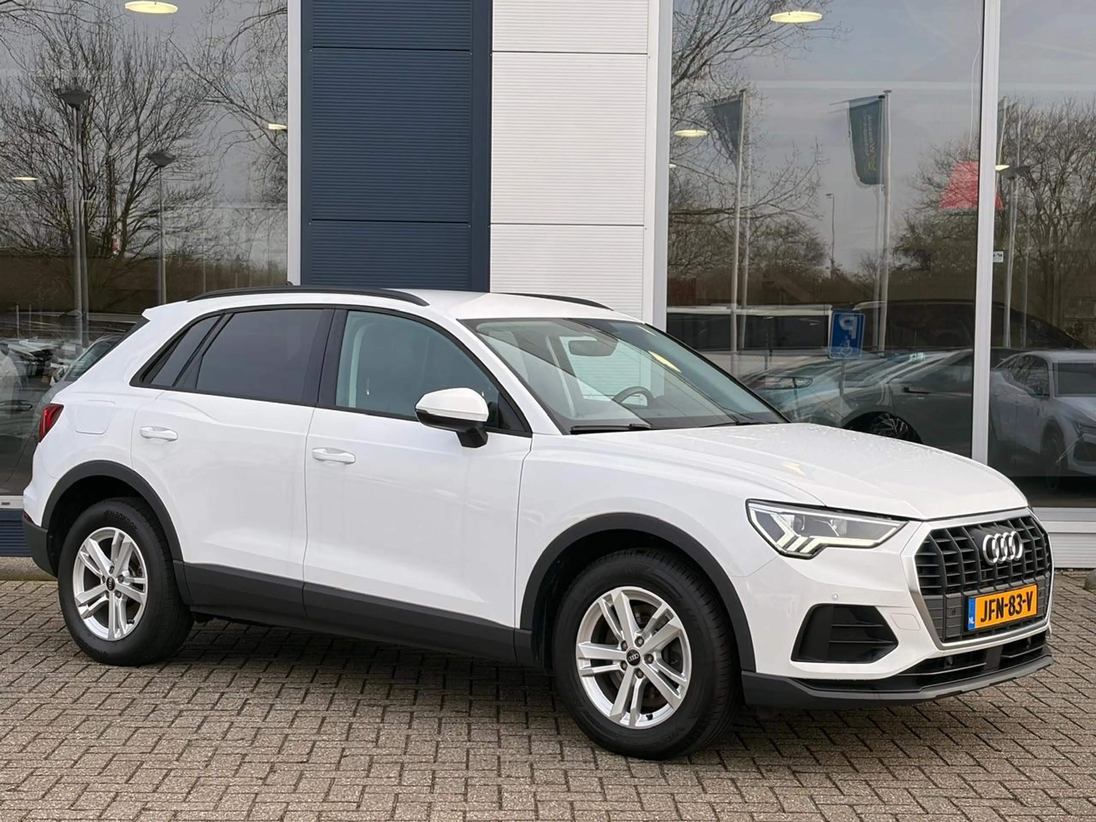 Audi Q3 45 TFSI 245pk PHEV S-tronic Automaat | Navigatie | — photo 2