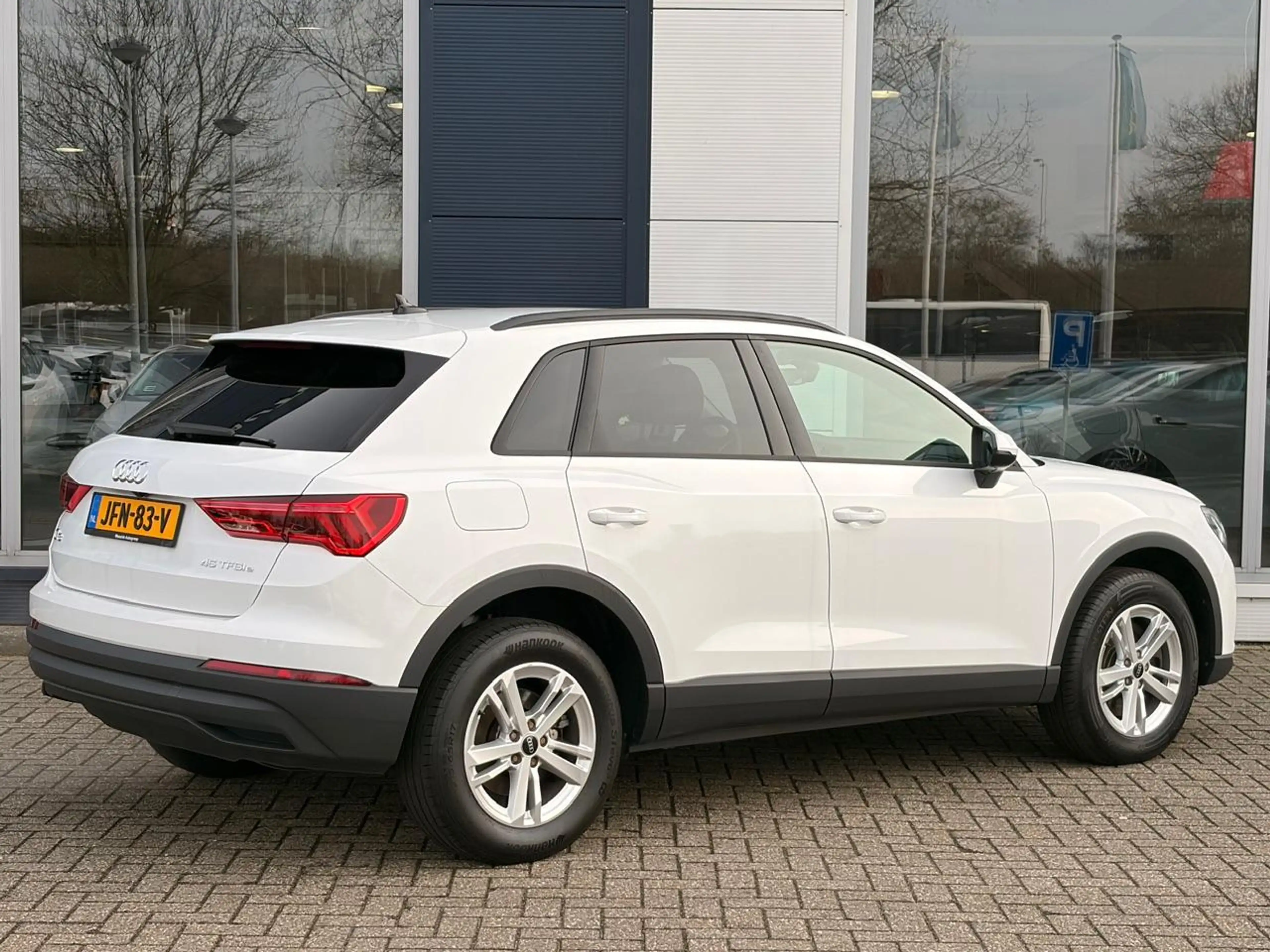 Audi Q3 45 TFSI 245pk PHEV S-tronic Automaat | Navigatie | — photo 4