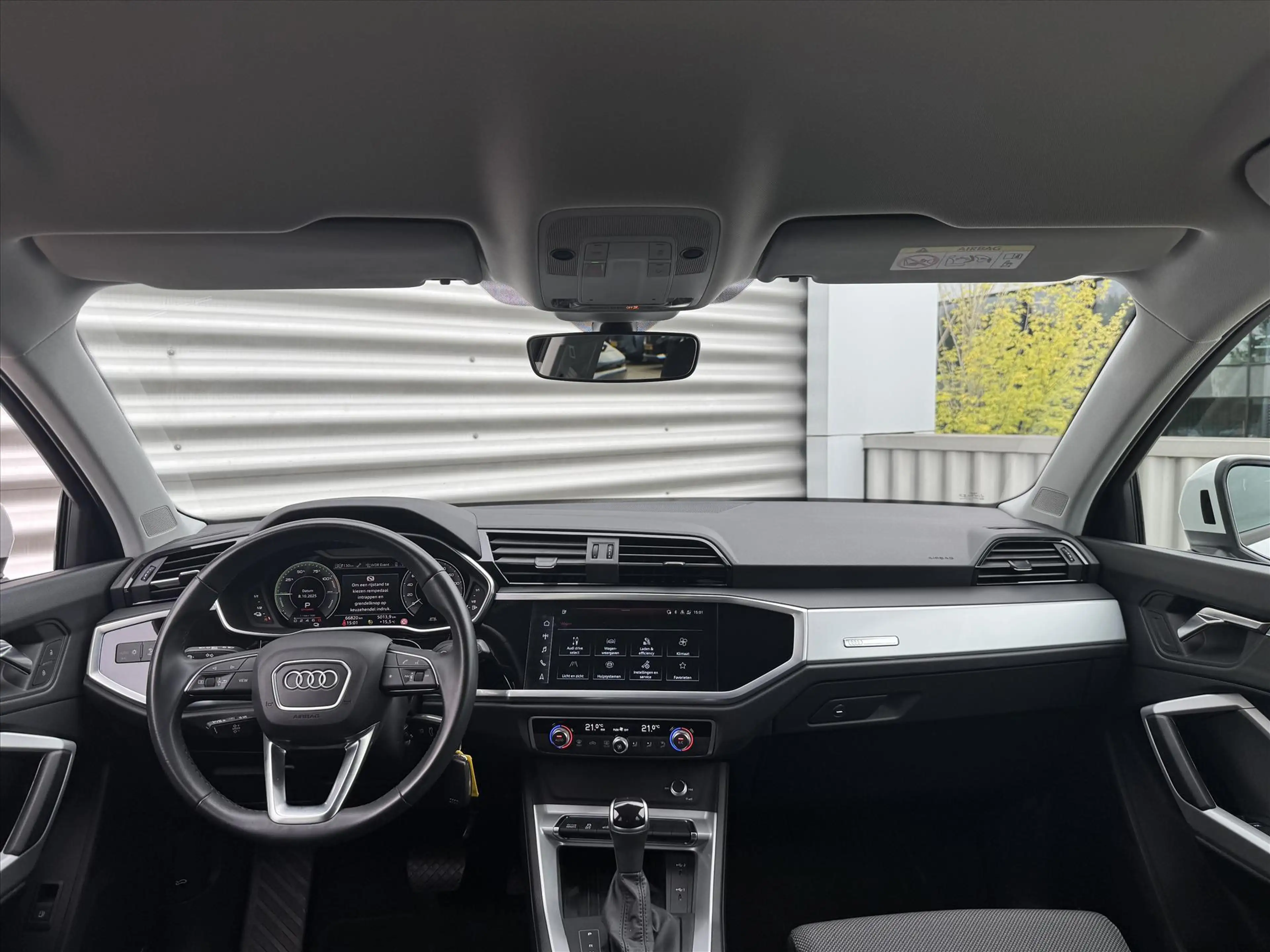 Audi Q3 45 TFSI 245pk PHEV S-tronic Automaat | Navigatie | — photo 10