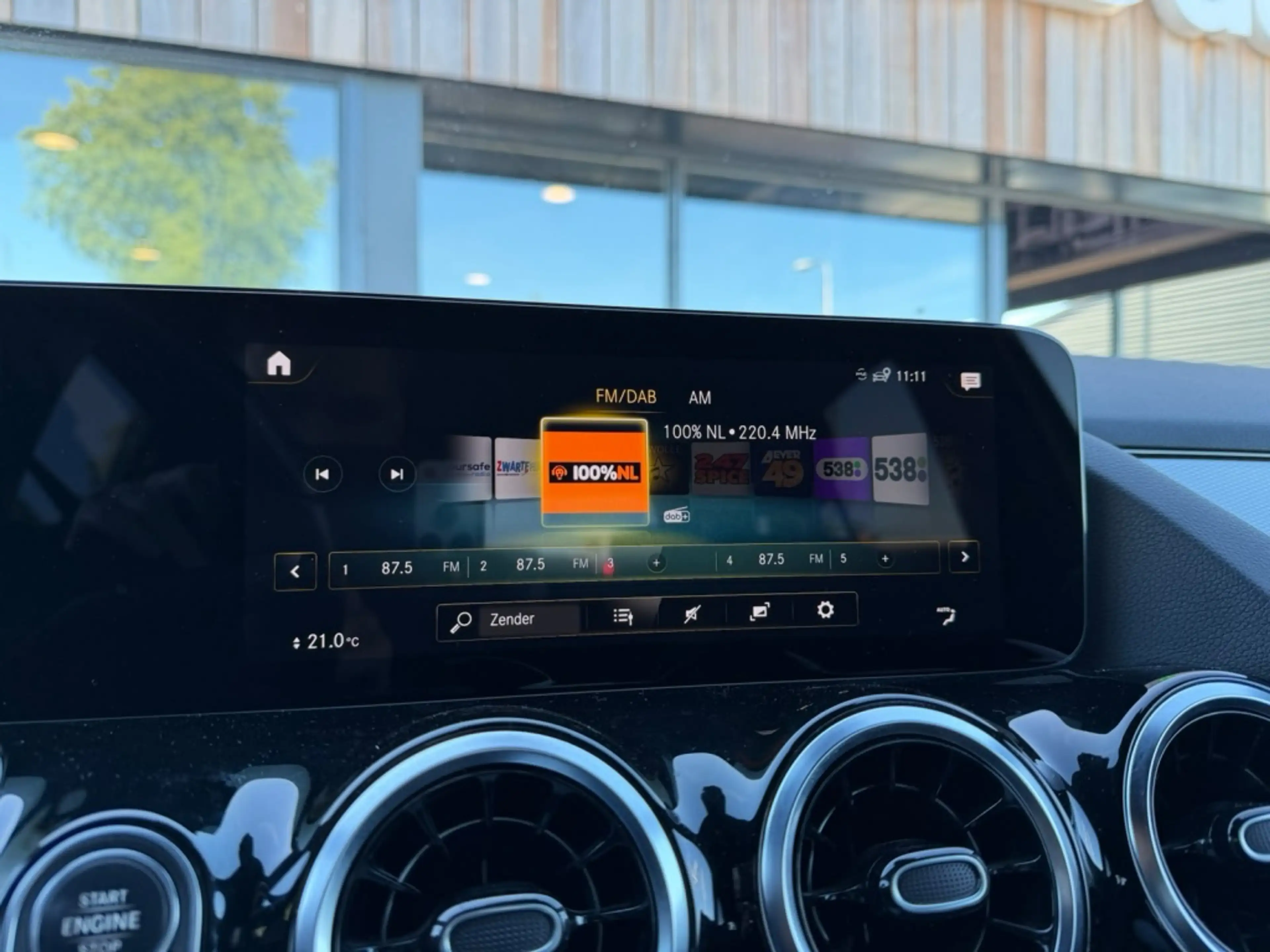 Mercedes-Benz GLA 250 e Luxury Line | Trekhaak | Carplay | ACC — photo 21