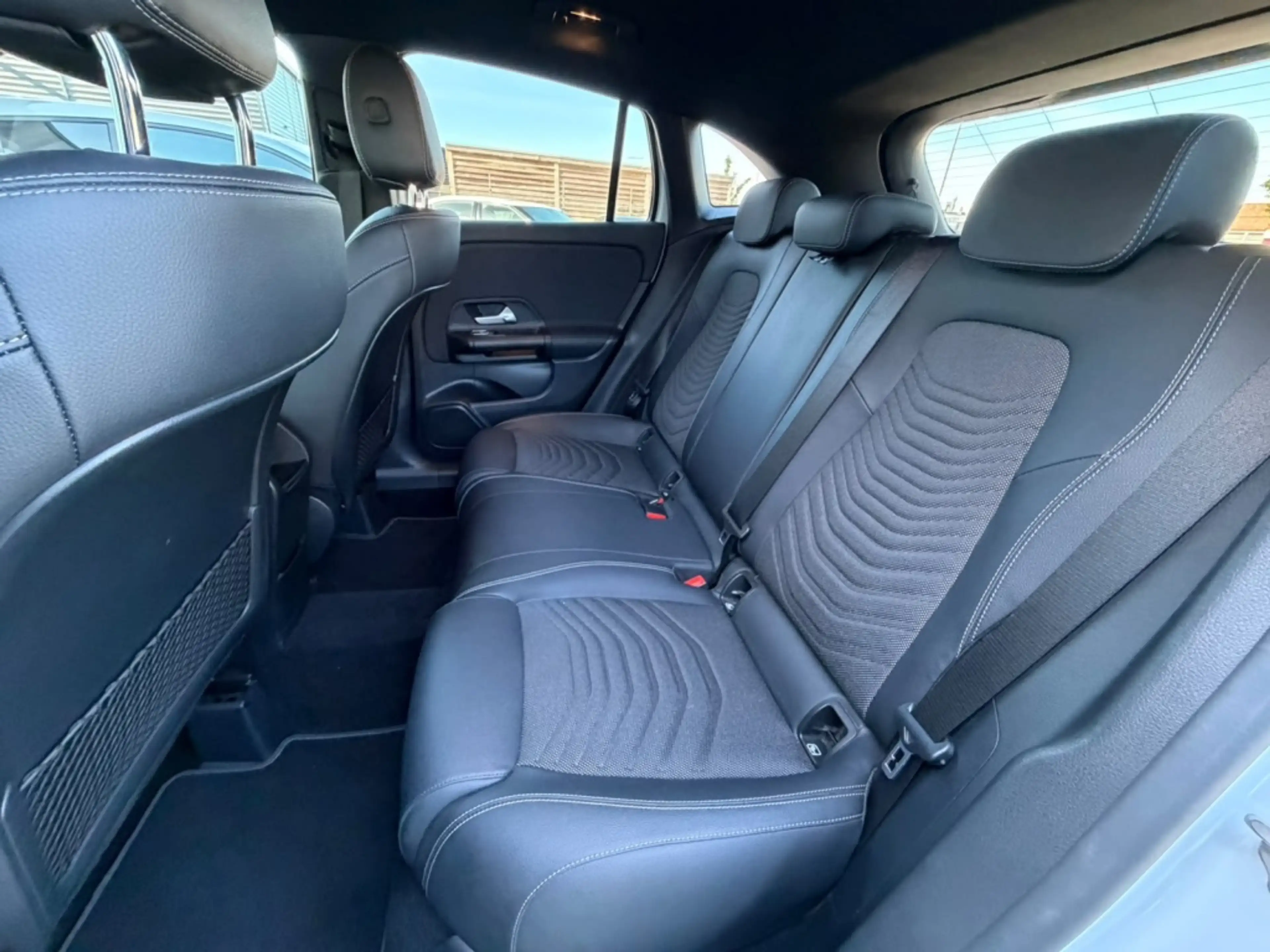 Mercedes-Benz GLA 250 e Luxury Line | Trekhaak | Carplay | ACC — photo 7