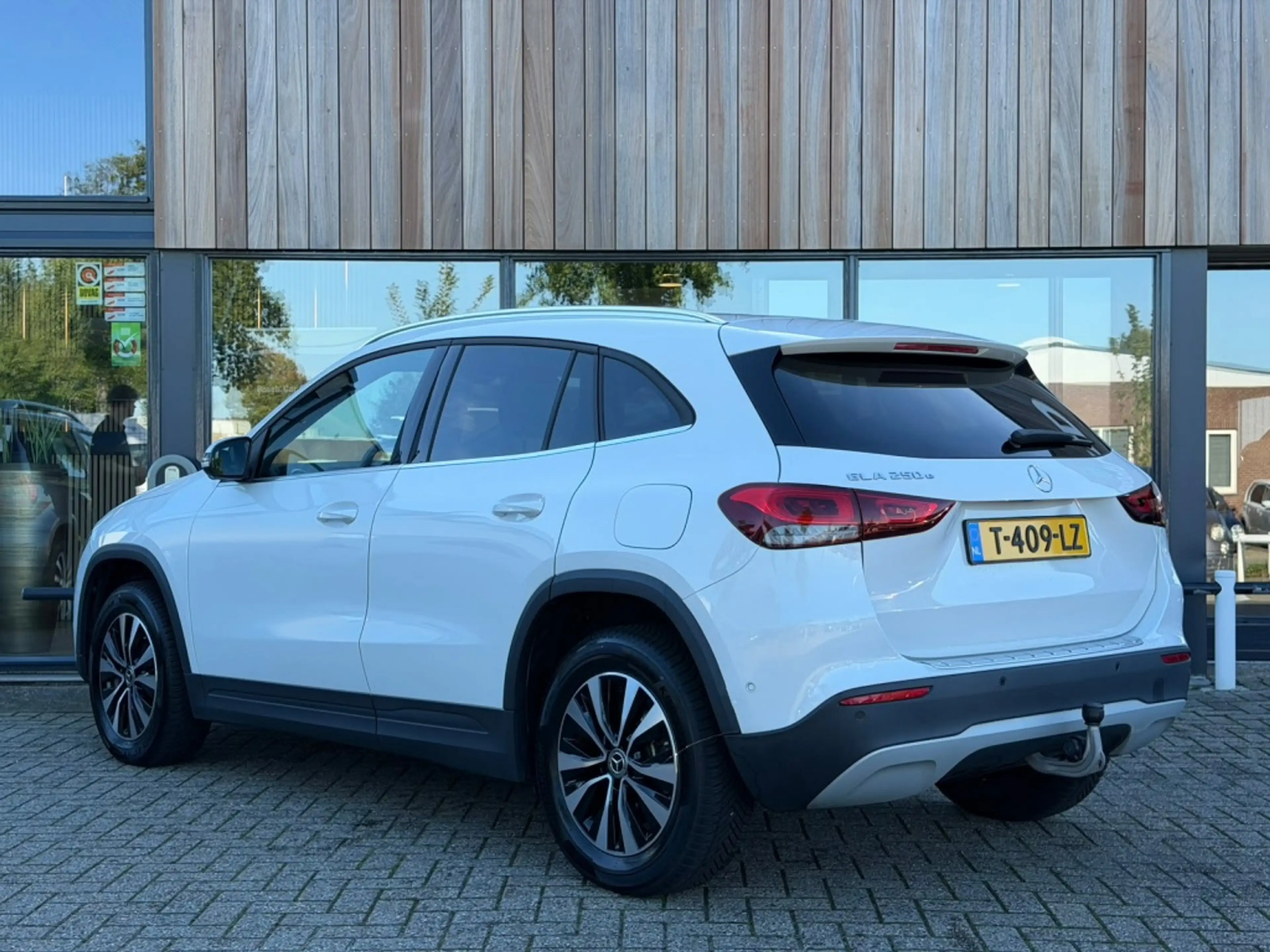 Mercedes-Benz GLA 250 e Luxury Line | Trekhaak | Carplay | ACC — photo 28