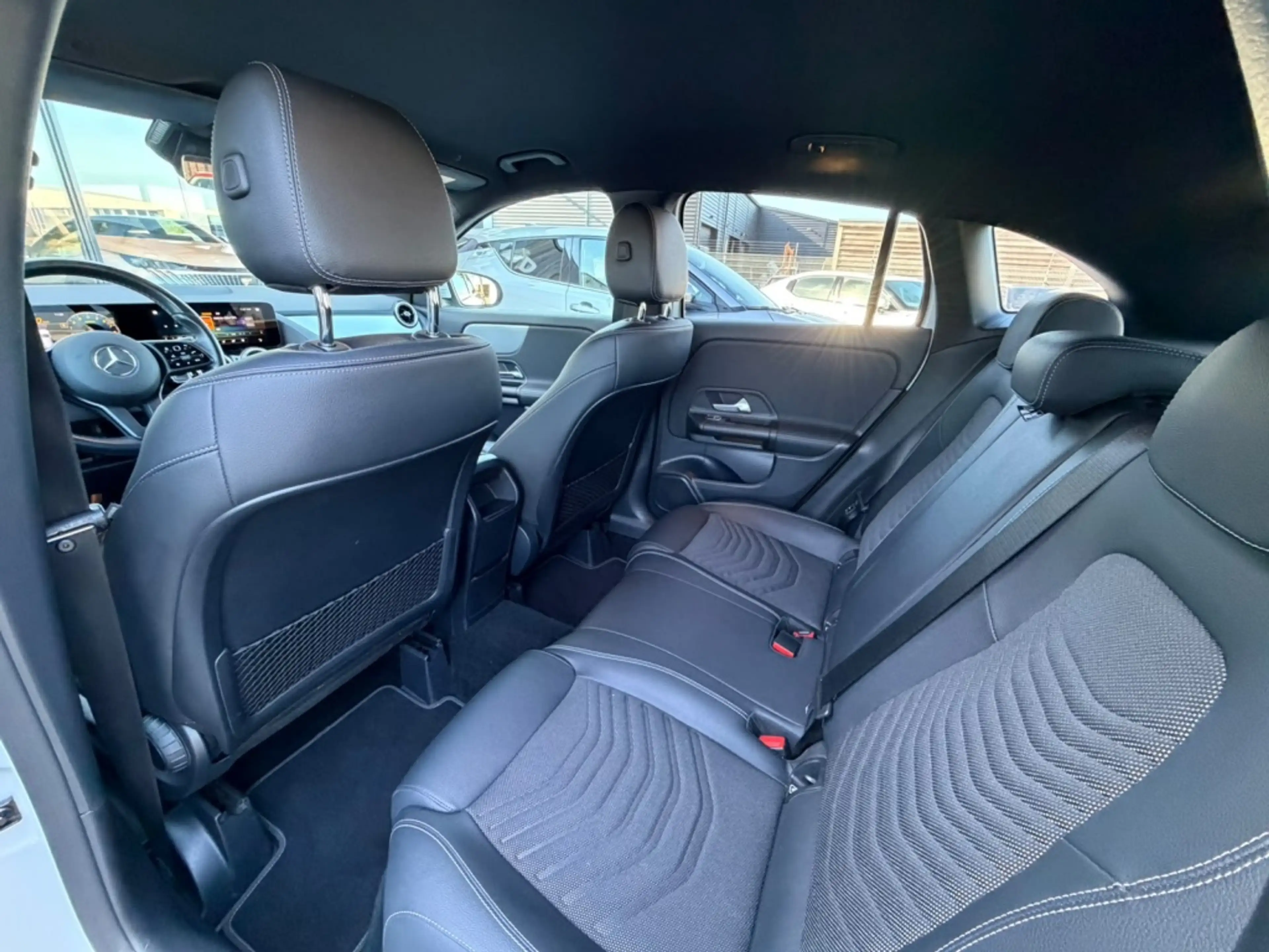 Mercedes-Benz GLA 250 e Luxury Line | Trekhaak | Carplay | ACC — photo 8