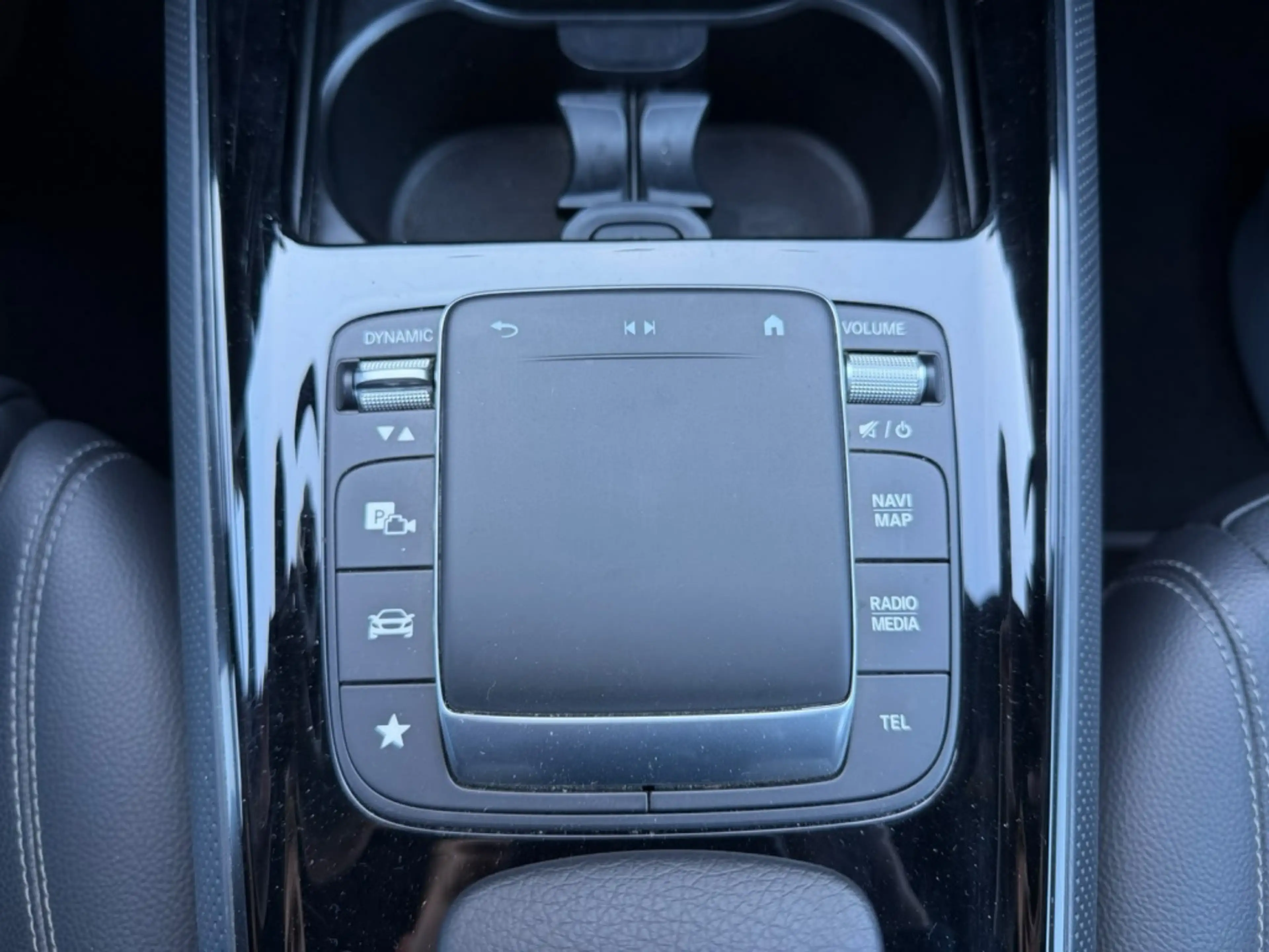 Mercedes-Benz GLA 250 e Luxury Line | Trekhaak | Carplay | ACC — photo 27