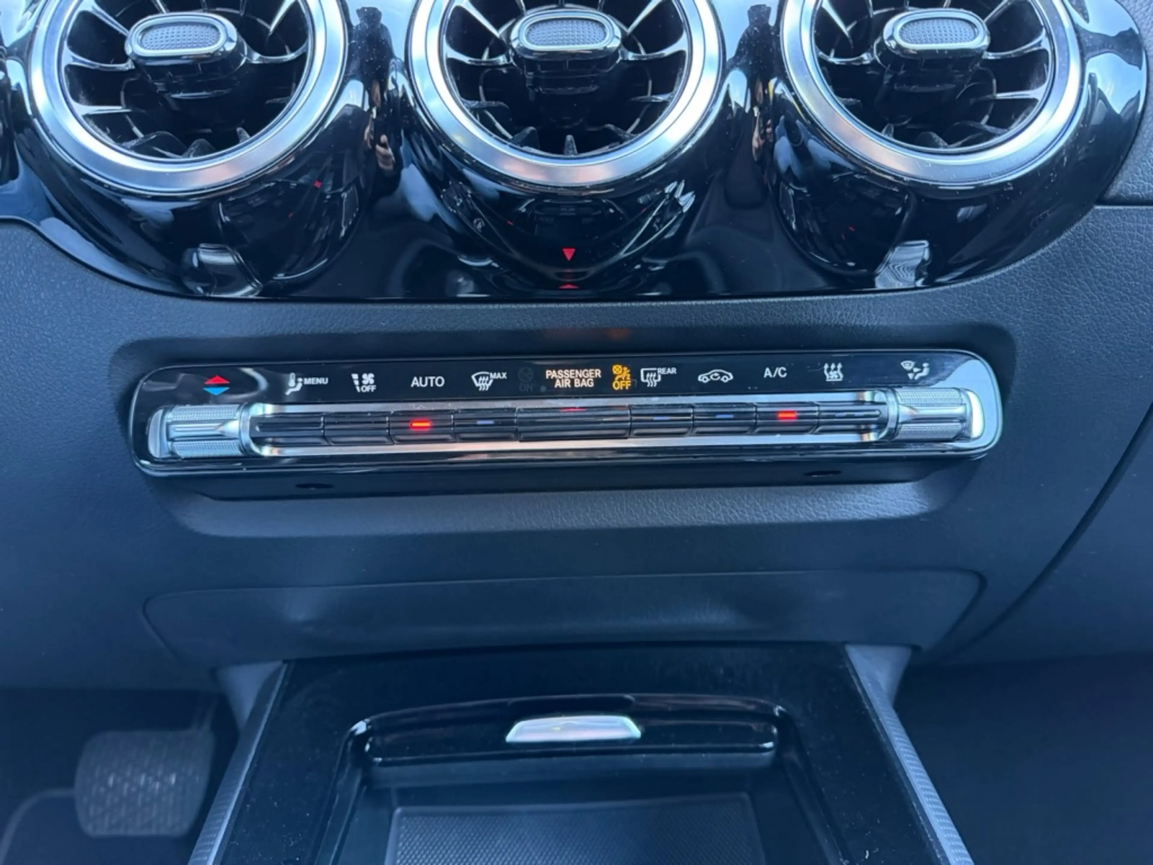 Mercedes-Benz GLA 250 e Luxury Line | Trekhaak | Carplay | ACC — photo 26