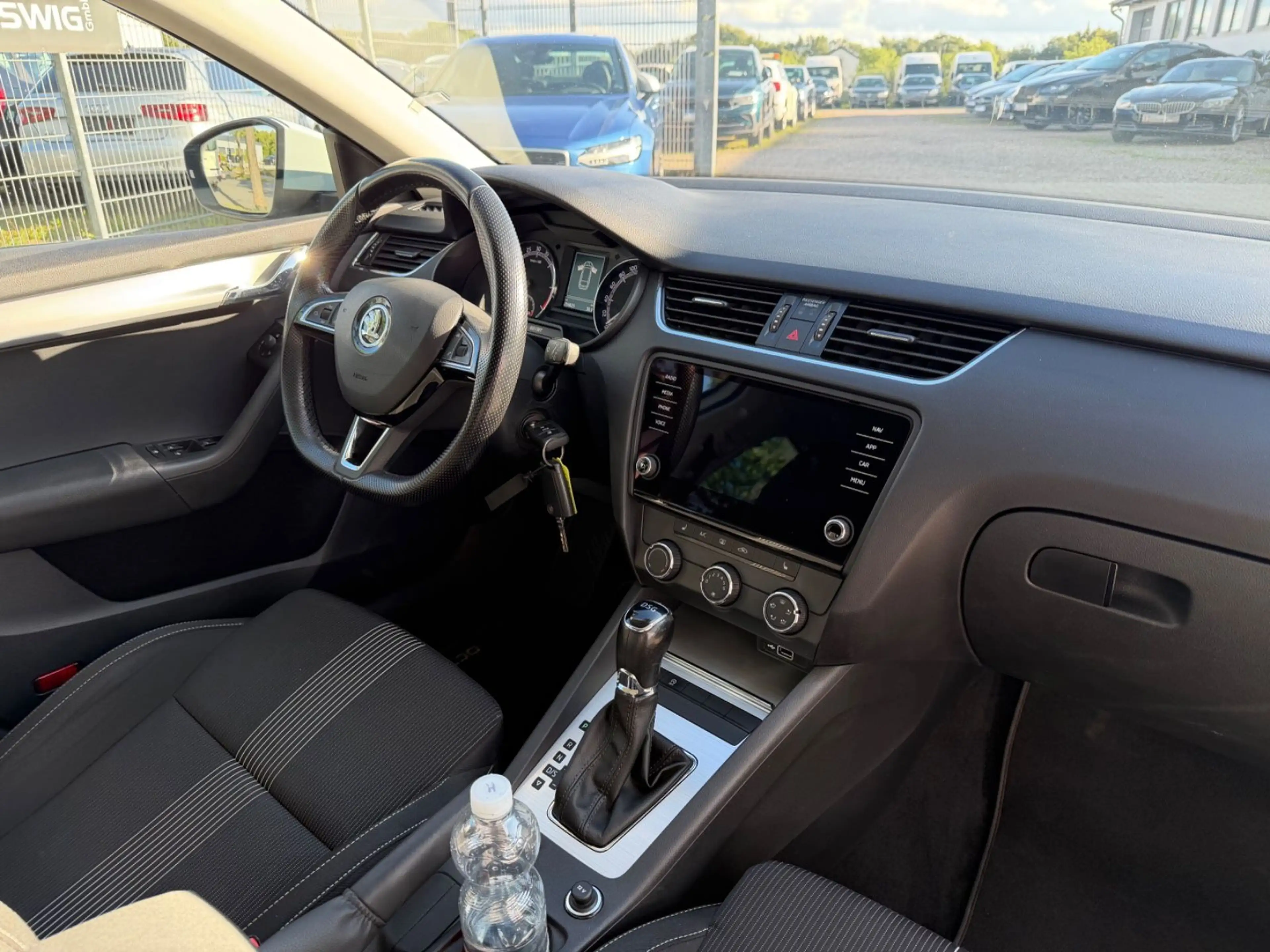 Skoda Octavia 2.0 TDI Ambition DSG ACC Navi Klima PDC — photo 14