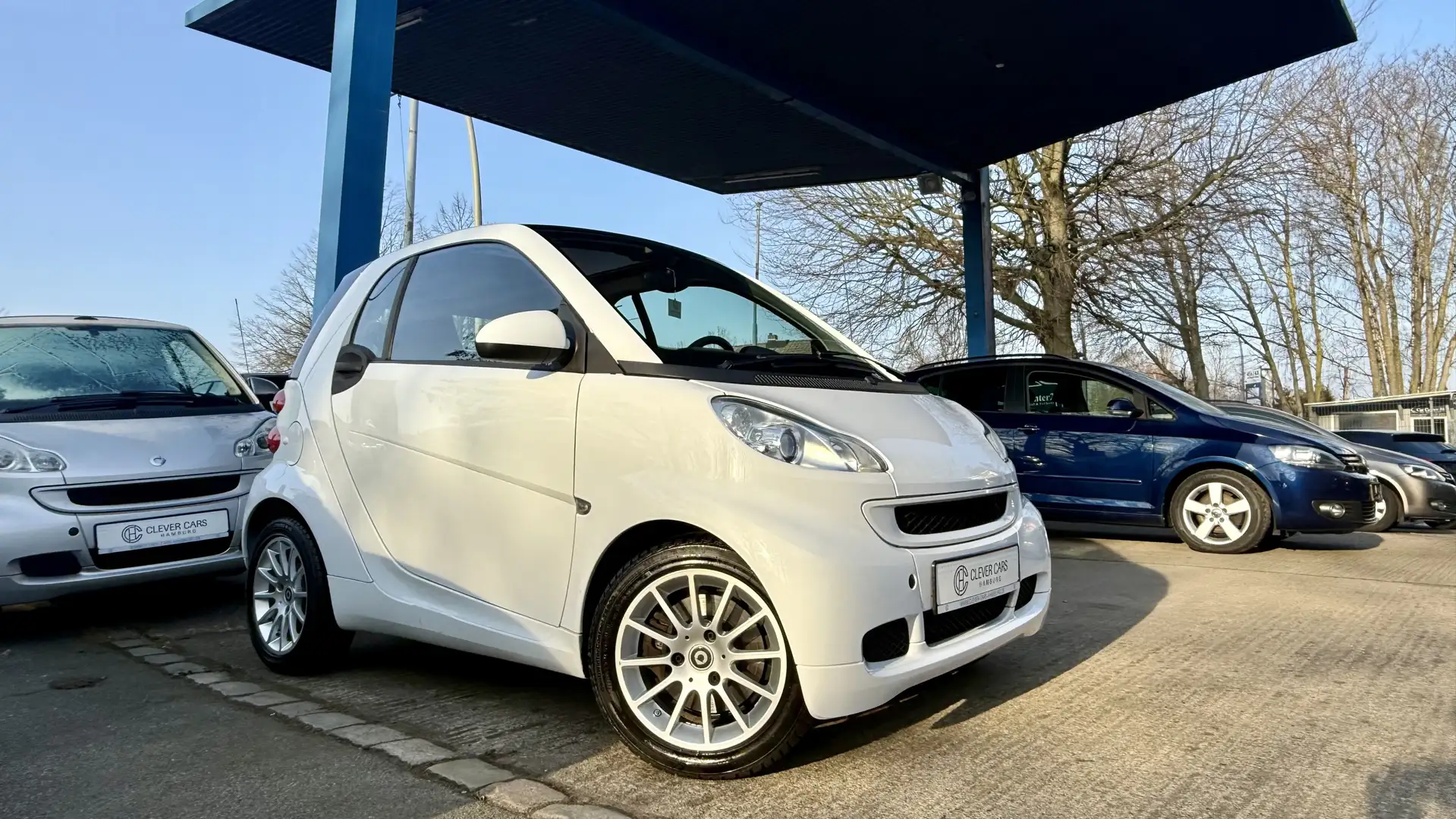 smart forTwo COUPE*PASSION*NAVI*SERVO*KLIMA*PANO*ALU Blanc - 1