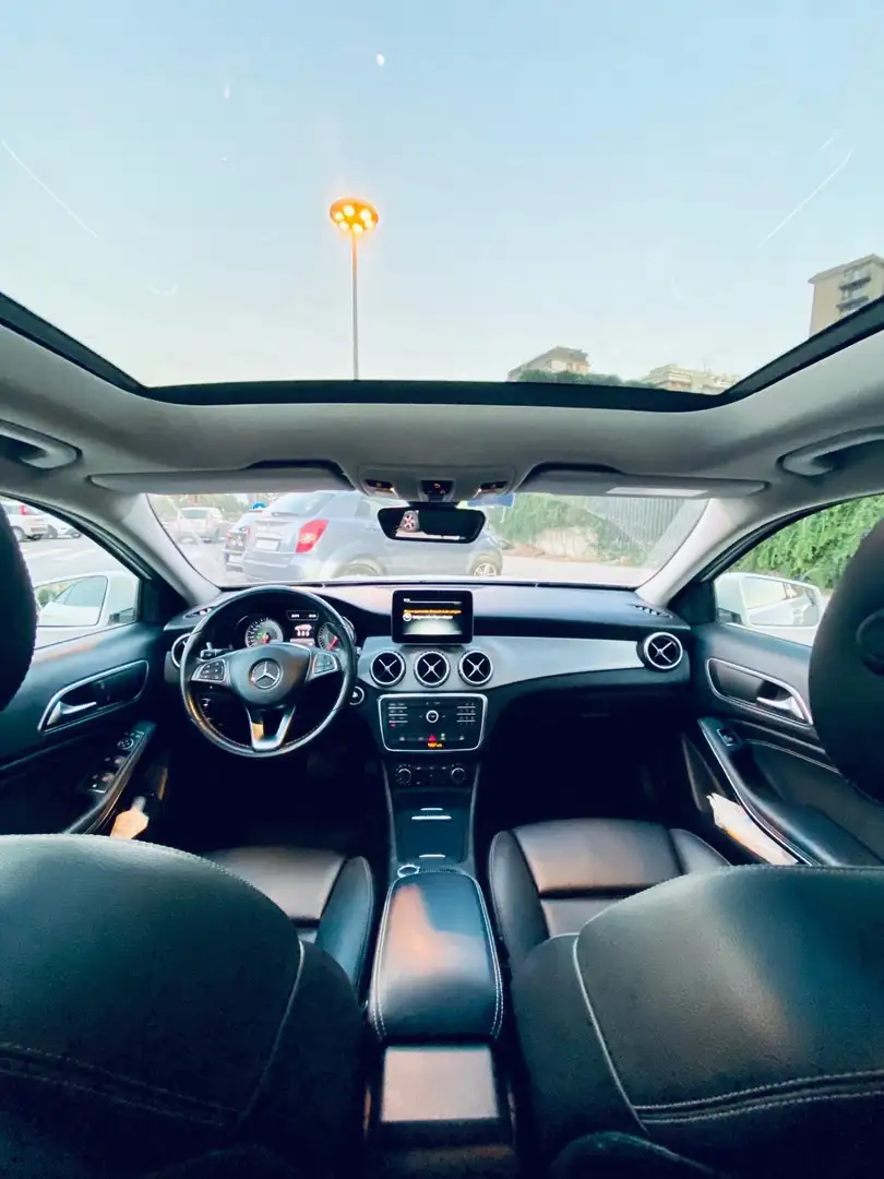 Mercedes-Benz GLA 200 d (cdi) Enduro auto Bianco - 2