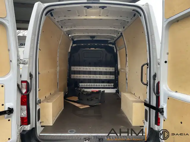 Renault Master view 17