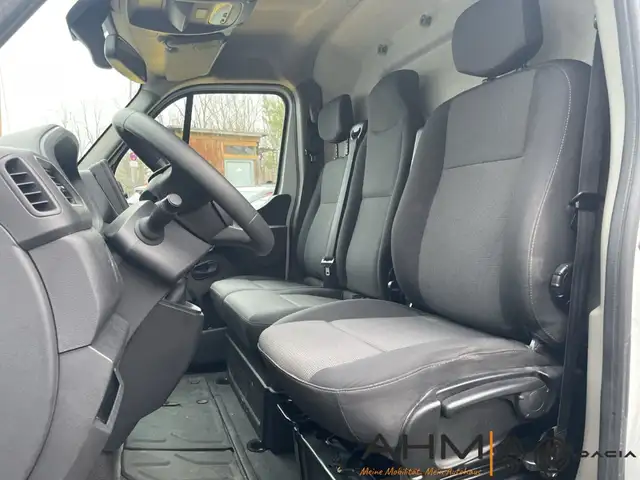 Renault Master view 16