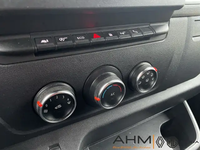 Renault Master view 15
