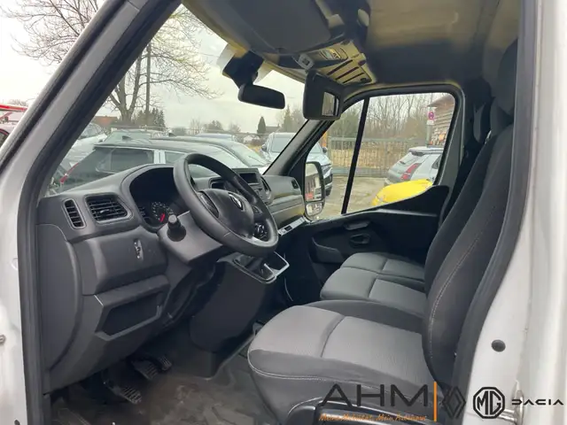 Renault Master view 10
