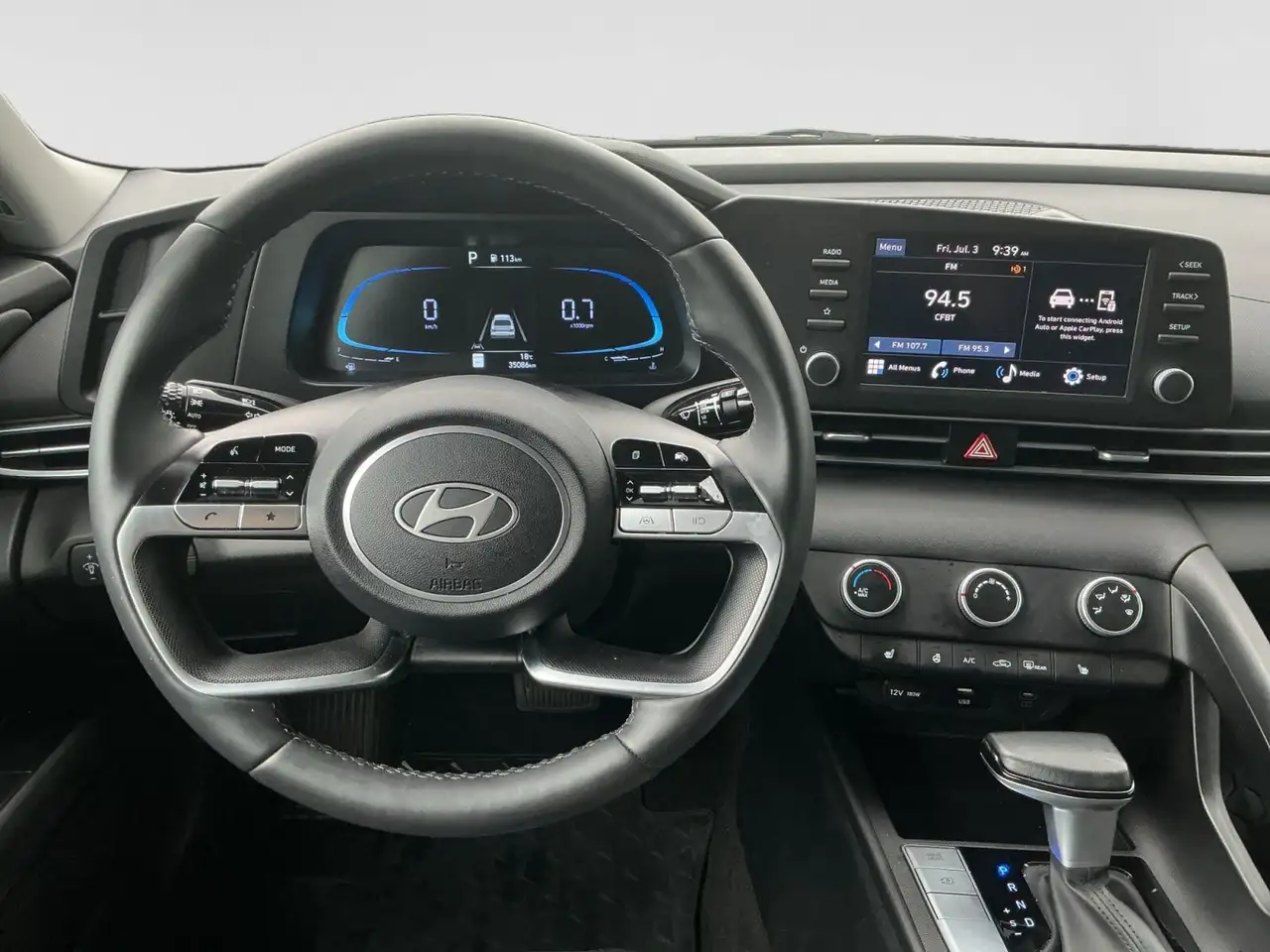 Hyundai ELANTRA fotografie Hyundai ELANTRA