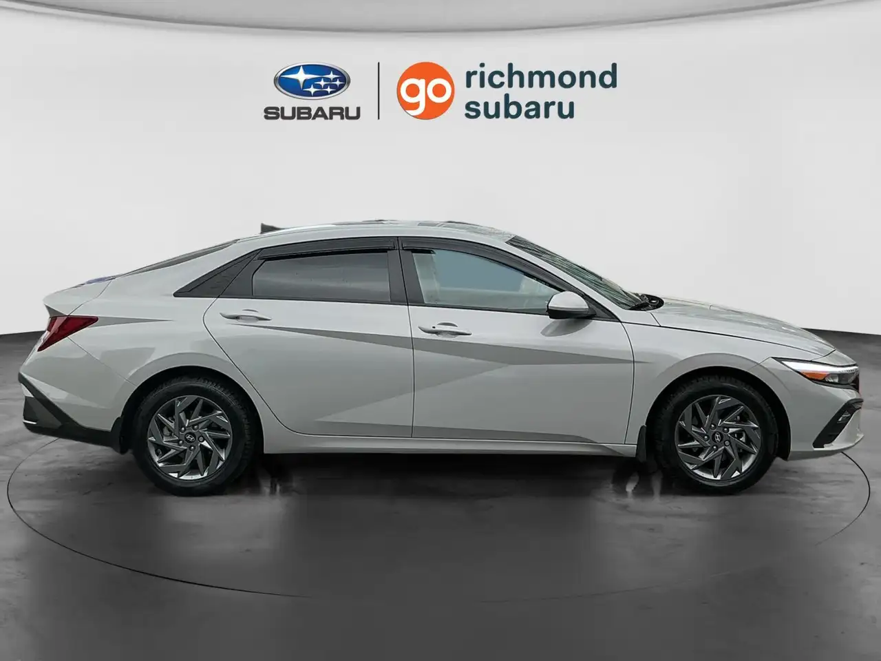 Hyundai ELANTRA fotografie Hyundai ELANTRA