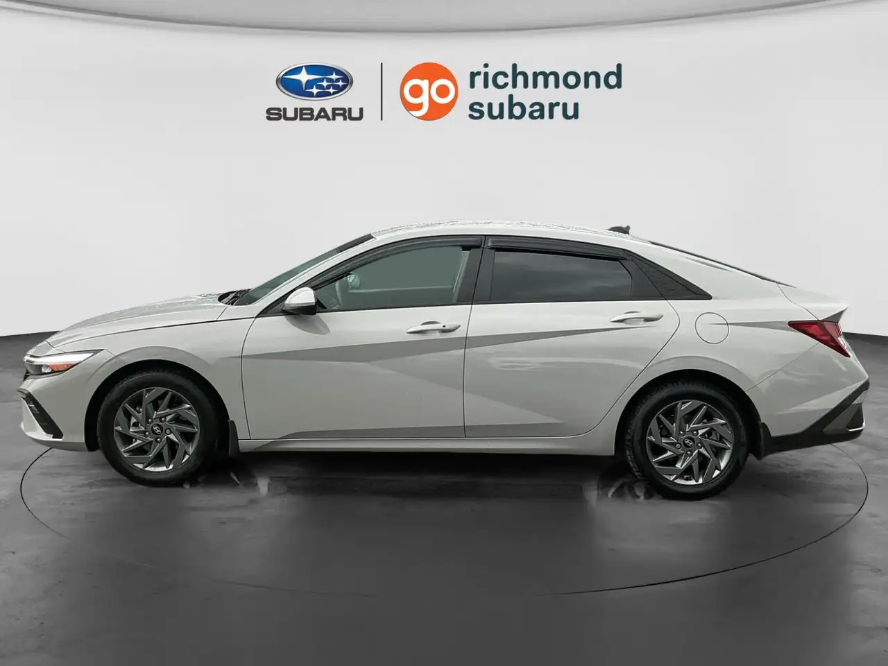 Hyundai ELANTRA fotografie Hyundai ELANTRA