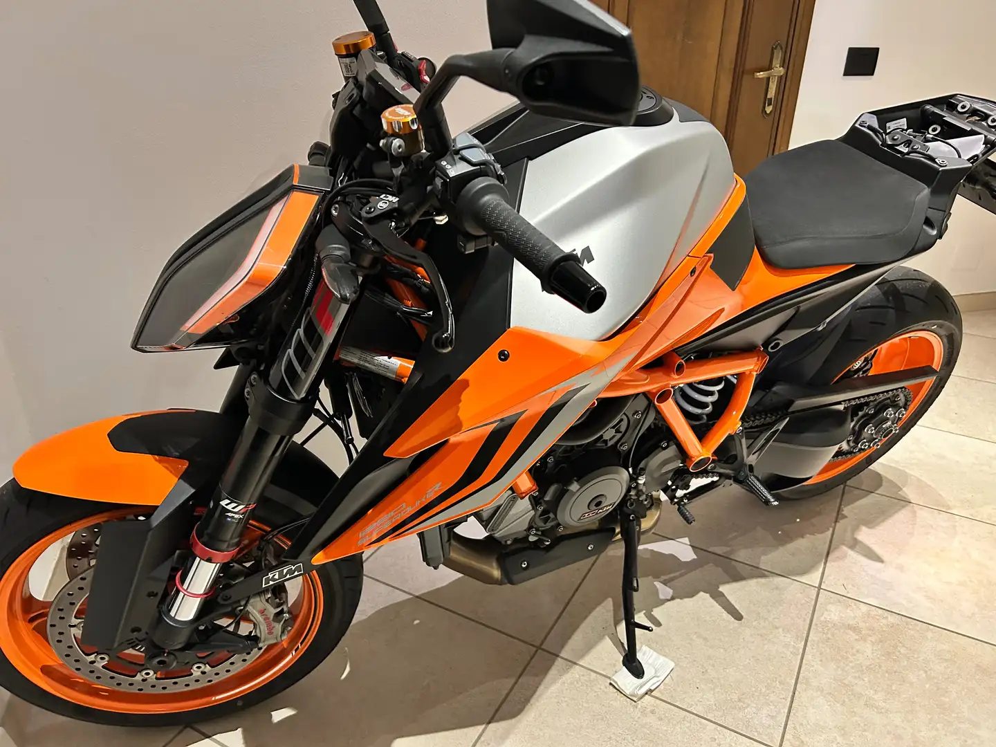 KTM 1290 Super Duke R Naranja - 1