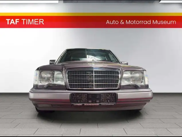 Mercedes-Benz E 300 24V SportLine