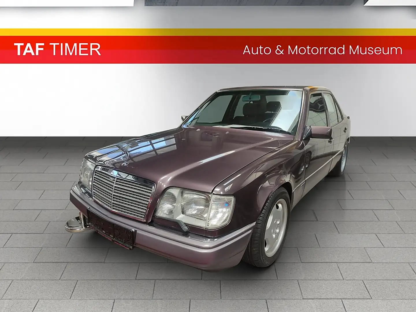 Mercedes-Benz E 300 24V SportLine Violett - 1