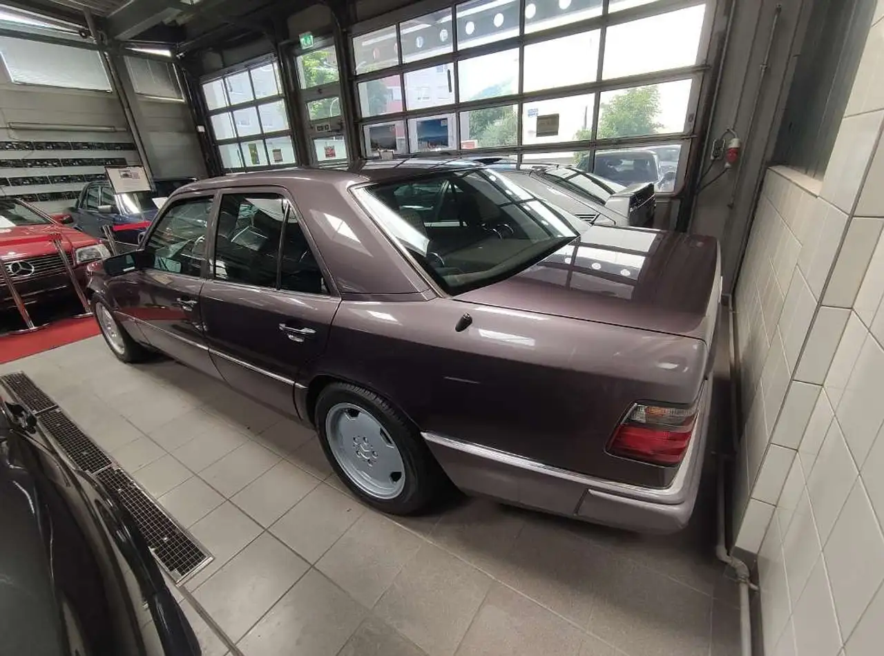 Mercedes-Benz E 300 24V SportLine, foto 4