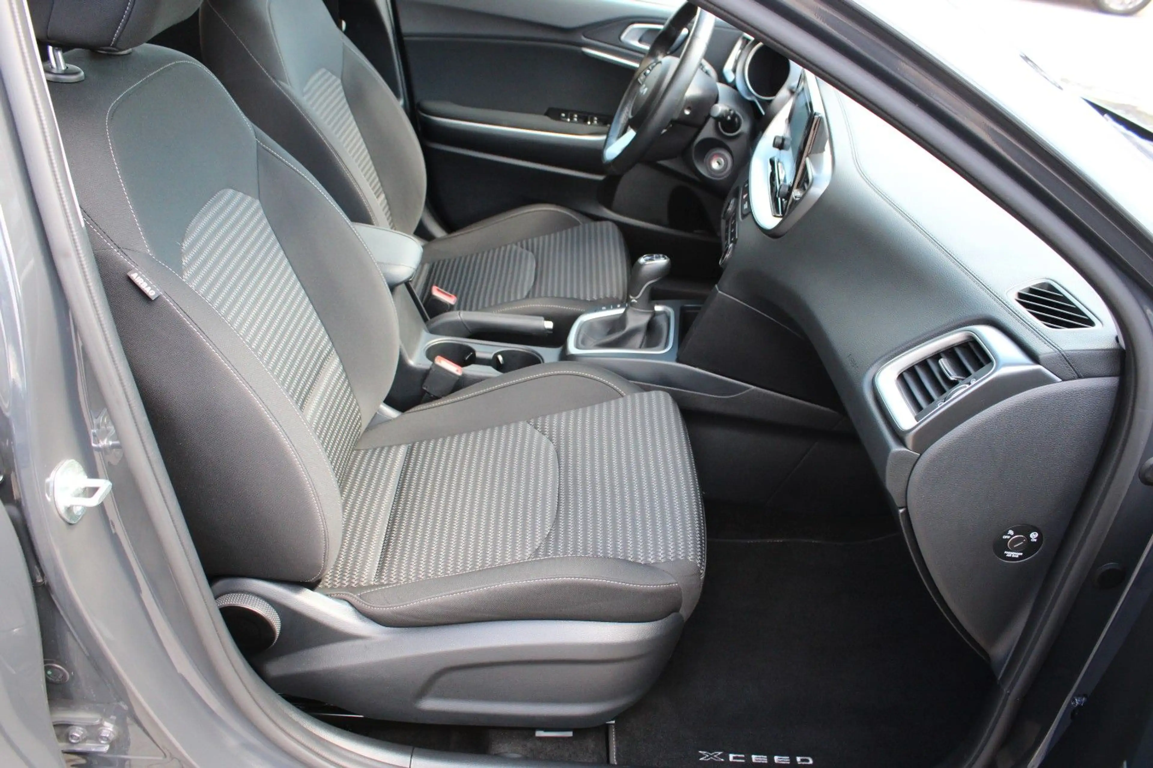 Kia XCeed 1.0T-GDi Edition 7 — photo 8