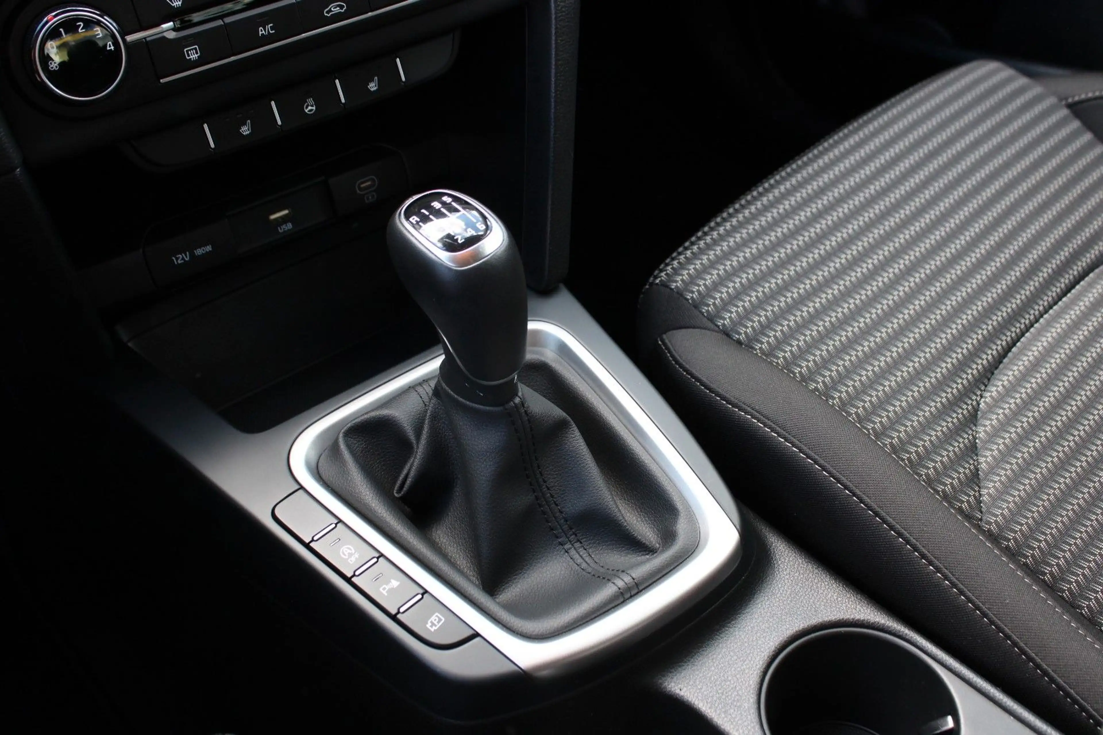 Kia XCeed 1.0T-GDi Edition 7 — photo 13