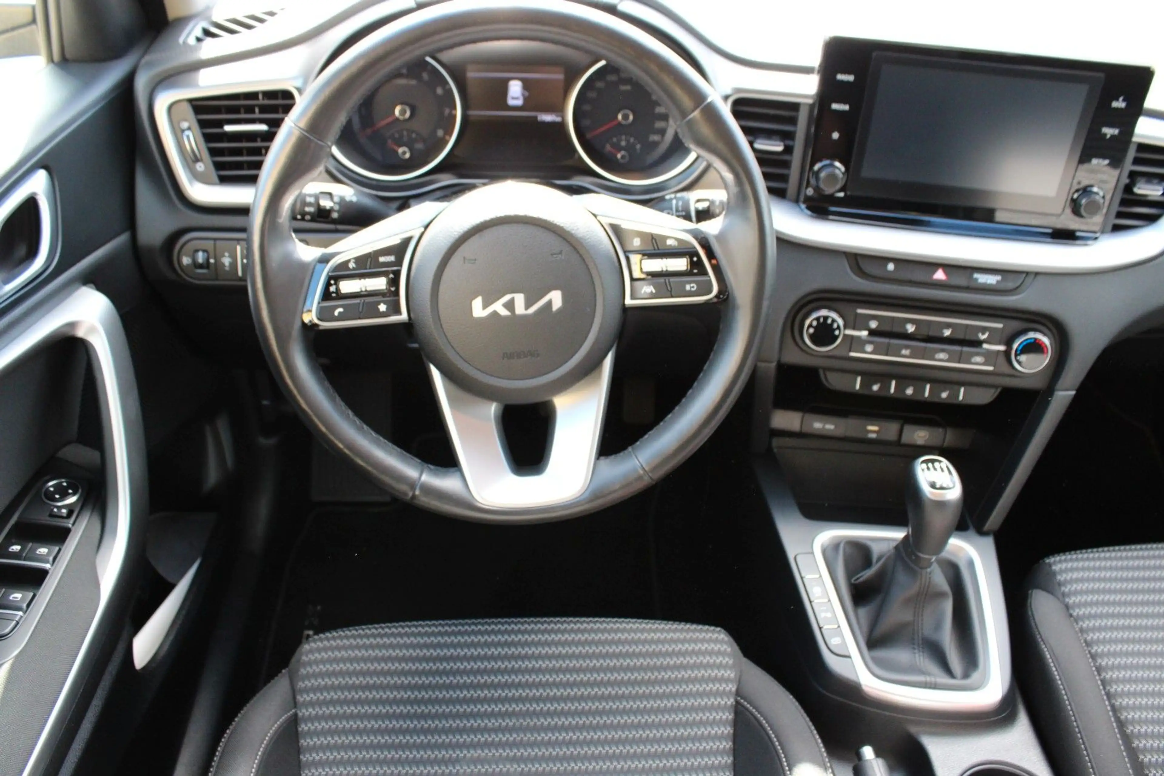 Kia XCeed 1.0T-GDi Edition 7 — photo 10