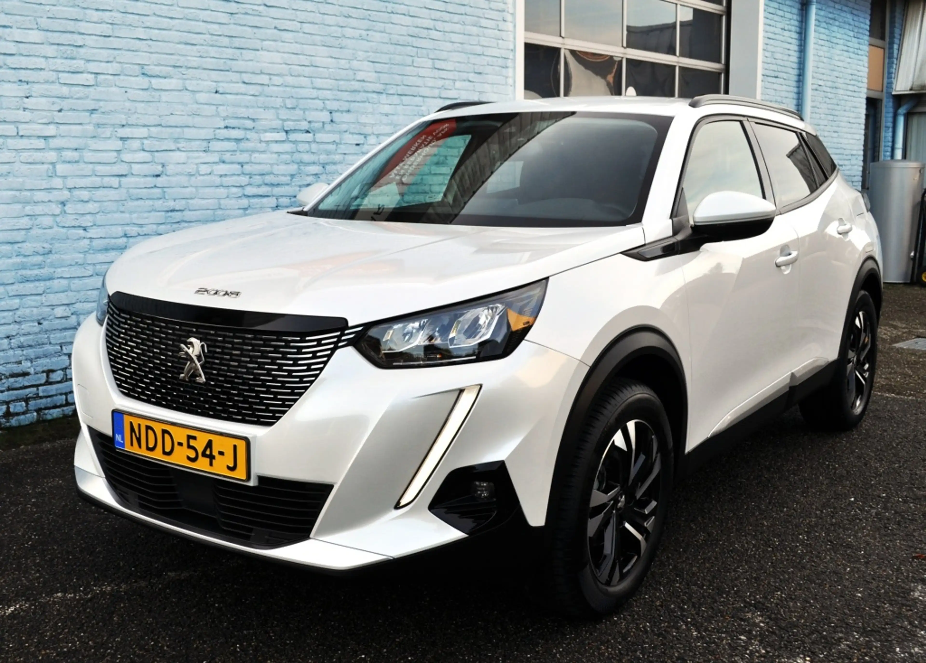 Peugeot 2008 1.2 Allure Pack Aut. Nav trekh camera