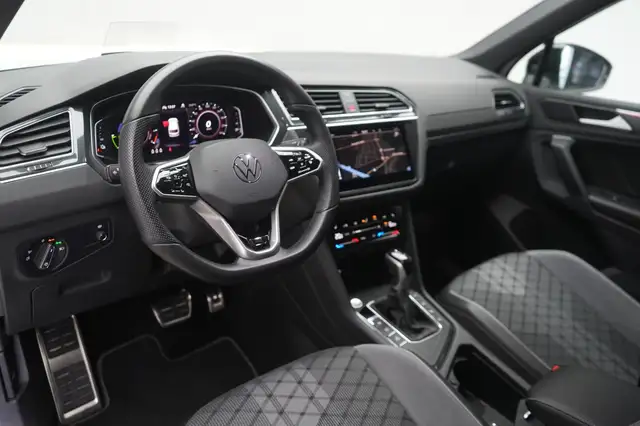 Volkswagen Tiguan view 13