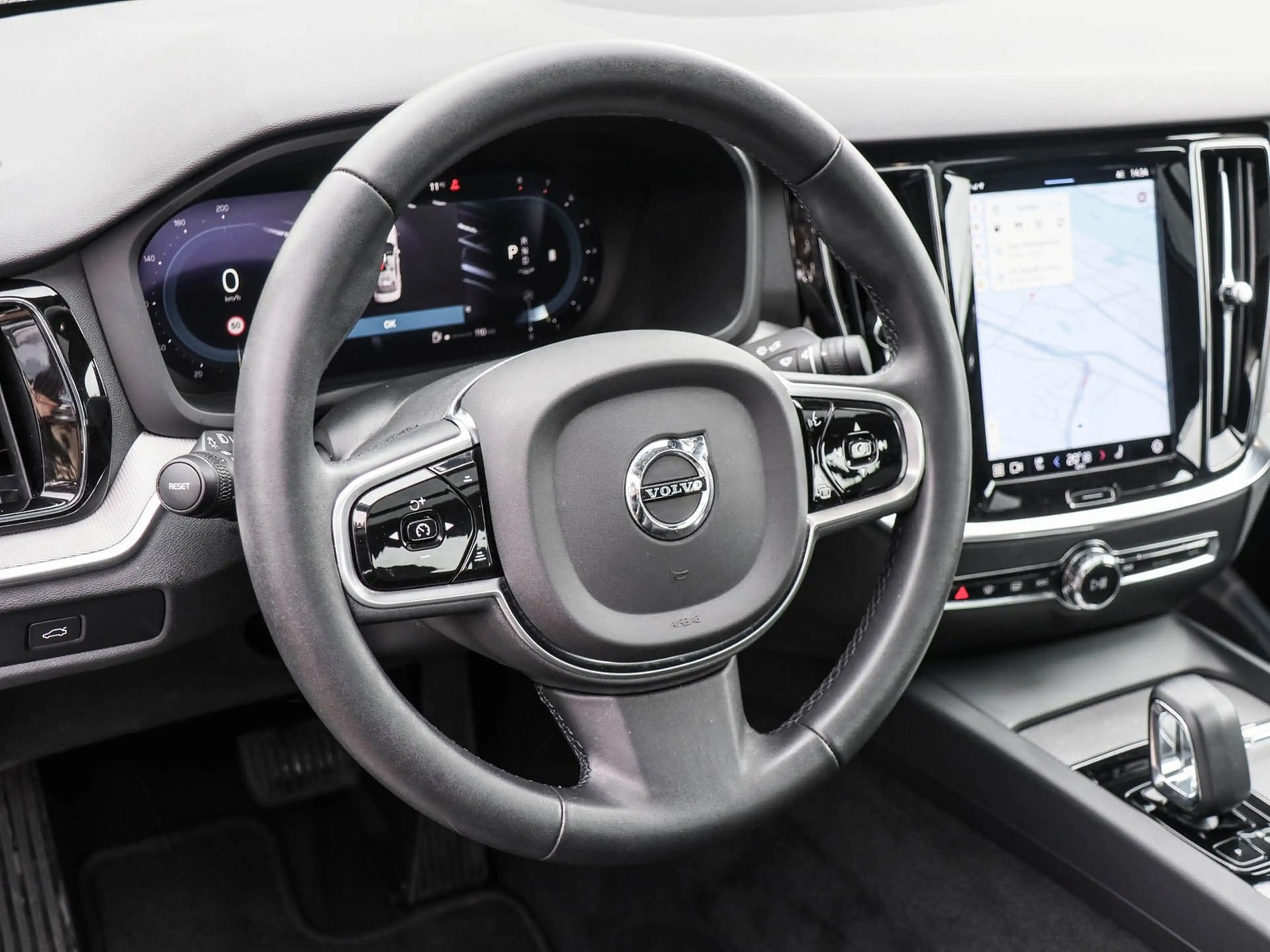 Volvo S60 B4 Plus Dark Aut. Navi*PDC*LED — photo 9