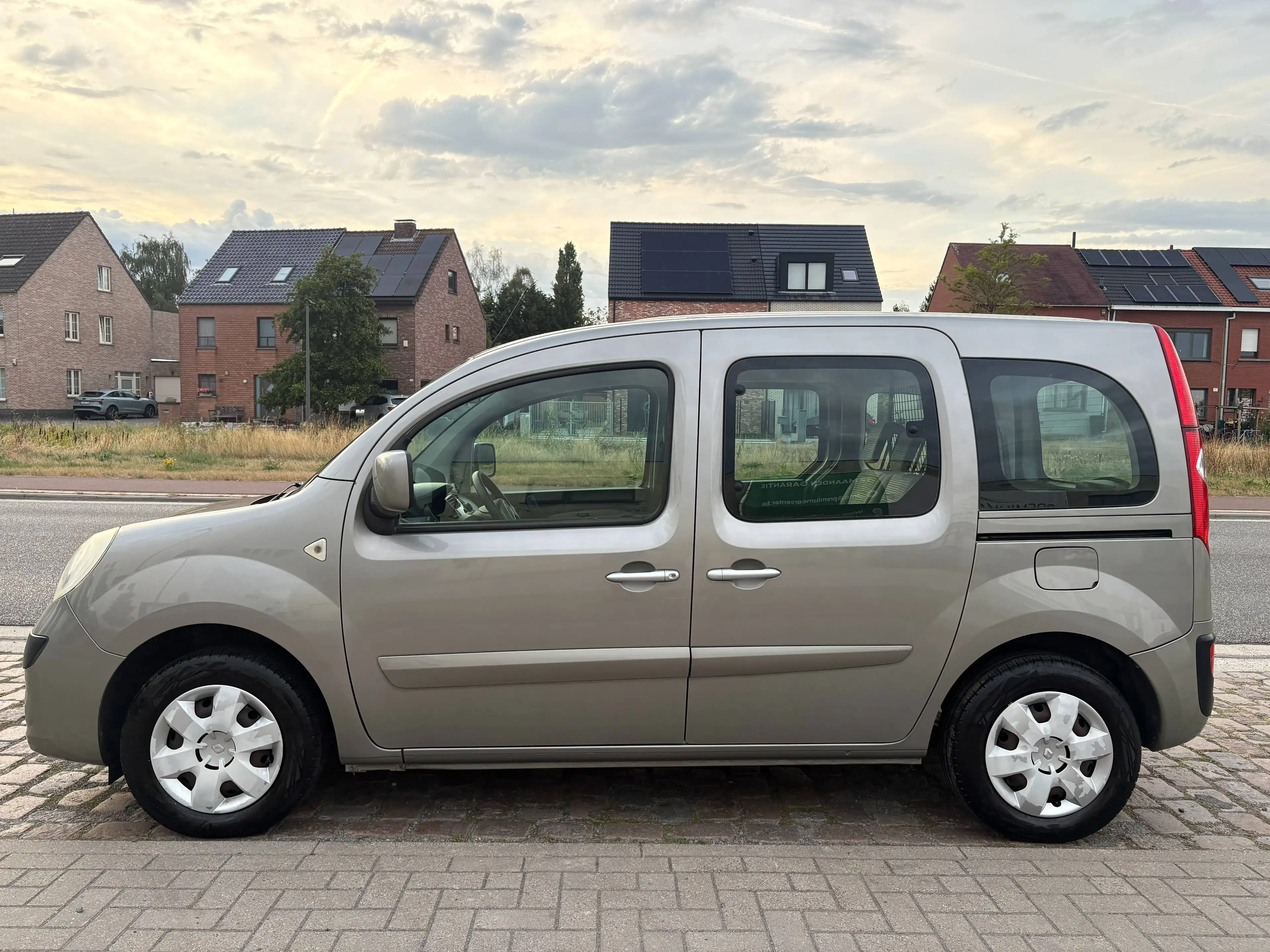 Renault Kangoo Kangoo 1.6i Dynamique / 12 Maanden Garantie / Zeer weinig KM / — photo 11