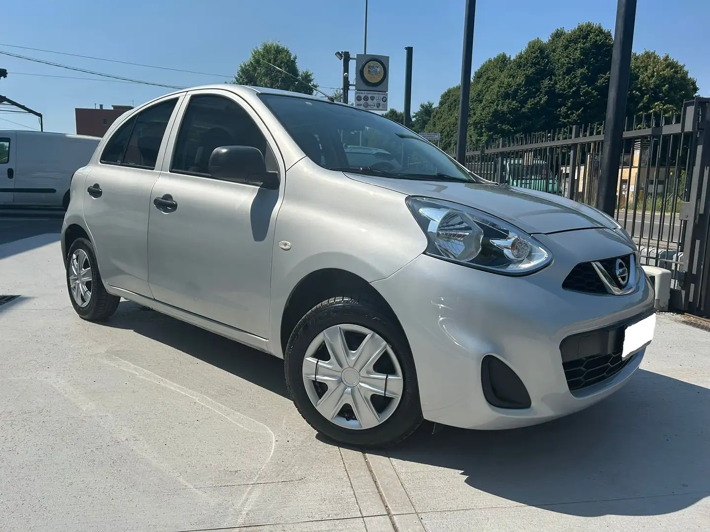 Nissan Micra Micra IV 2013 1.2 Comfort eco Gpl Gris - 1