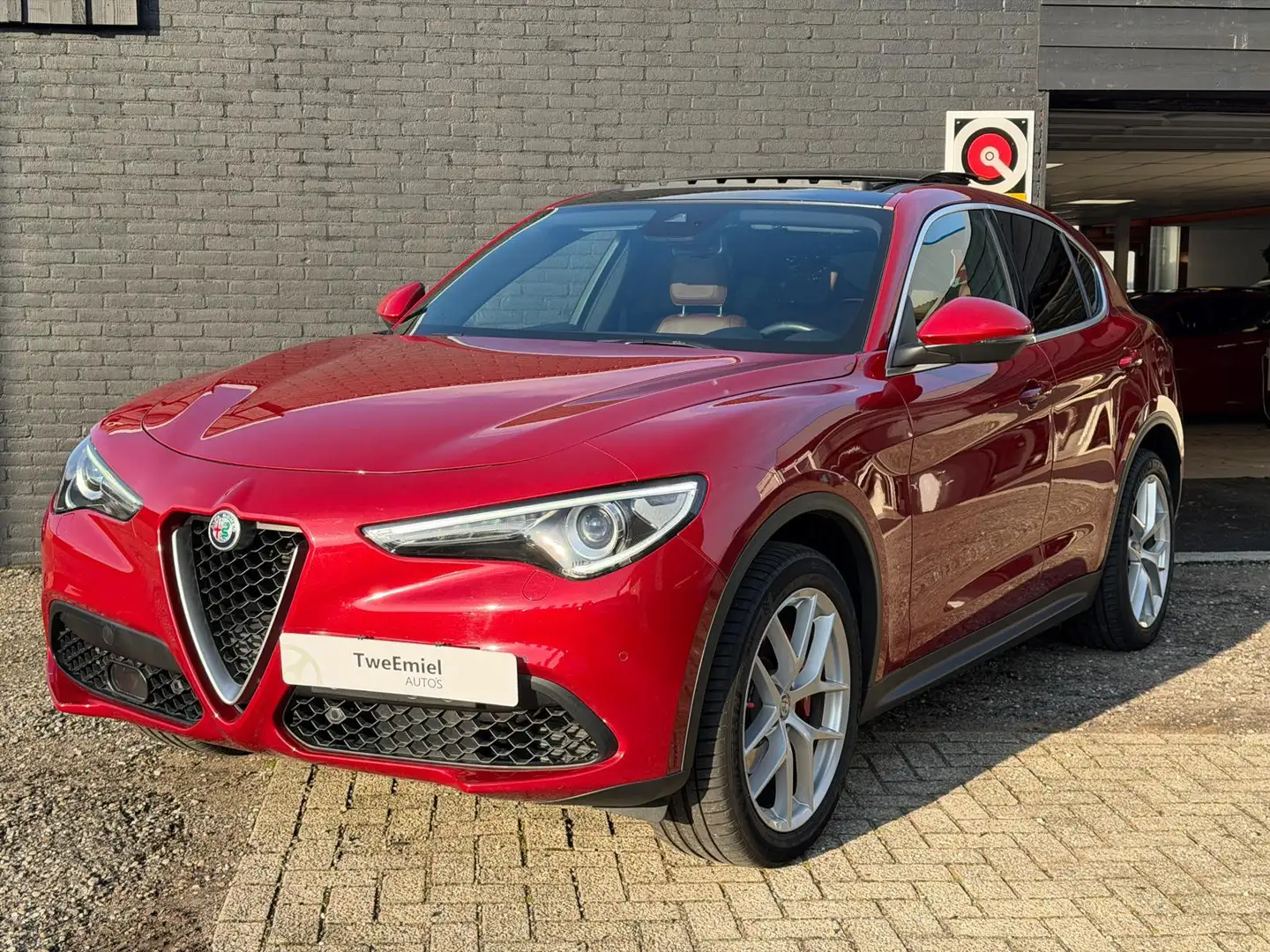 Alfa Romeo Stelvio 2.0 T AWD Super | Pano | Sportstoelen | Memory Rood - 1