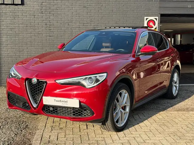 Alfa Romeo Stelvio 2.0 T AWD Super | Pano | Sportstoelen | Memory