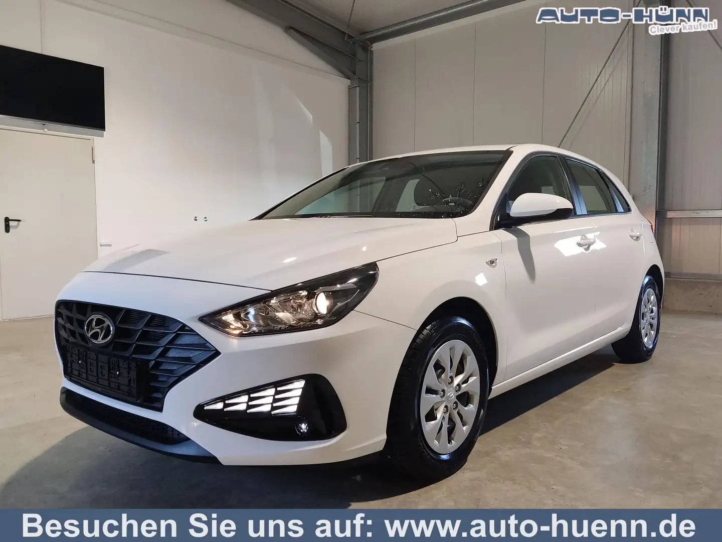 Hyundai i30 Plus Edition 1.0 T-GDI 120 PS Sitzheizung-Tempo... Weiß - 1