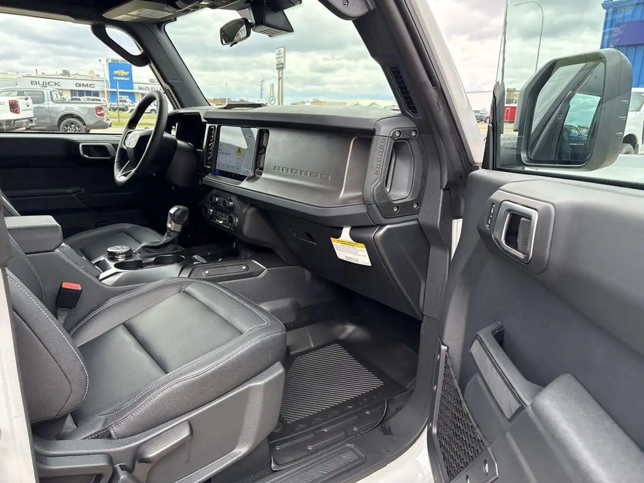 Ford Bronco снимка Ford Bronco