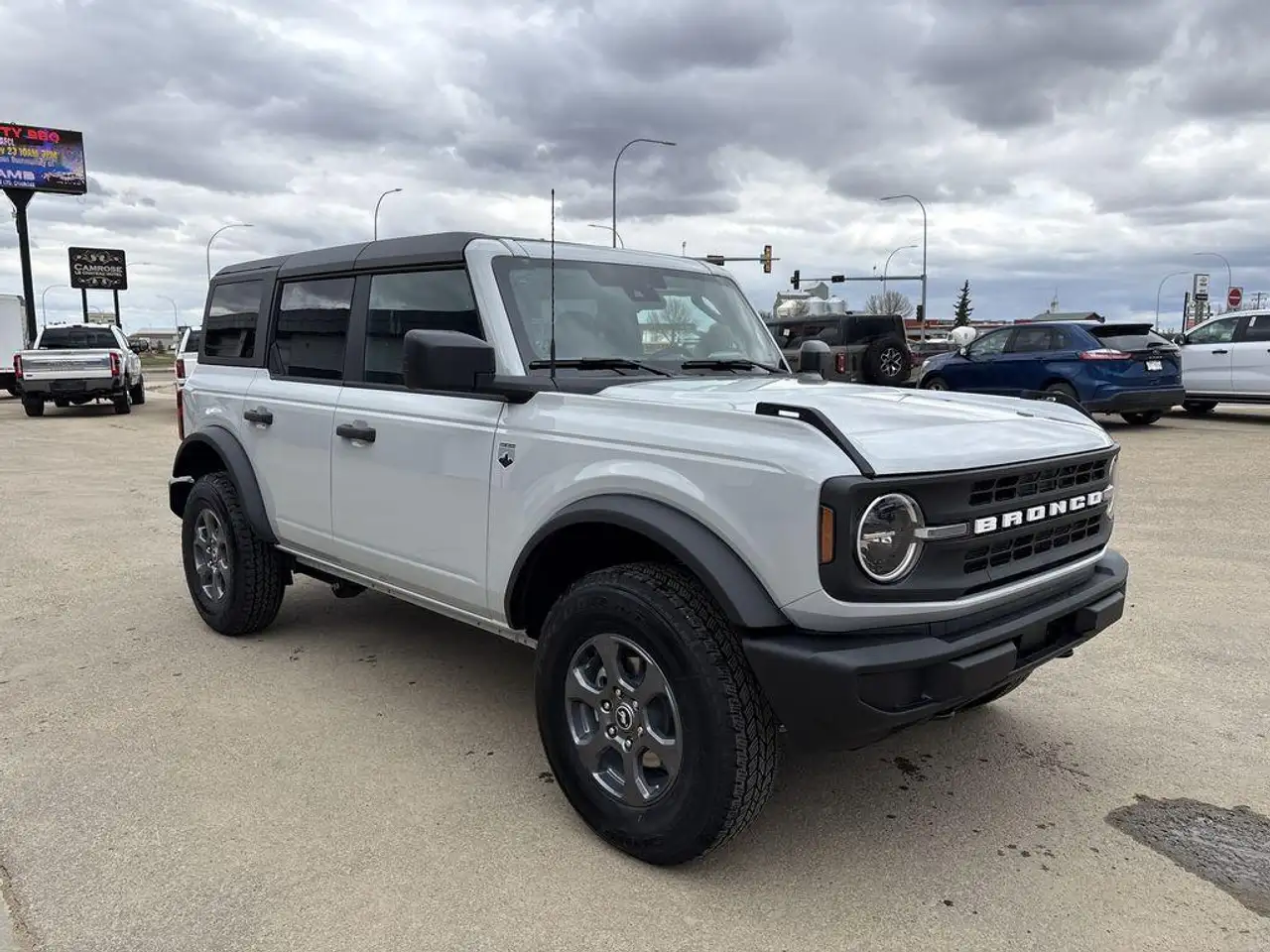 Ford Bronco снимка Ford Bronco