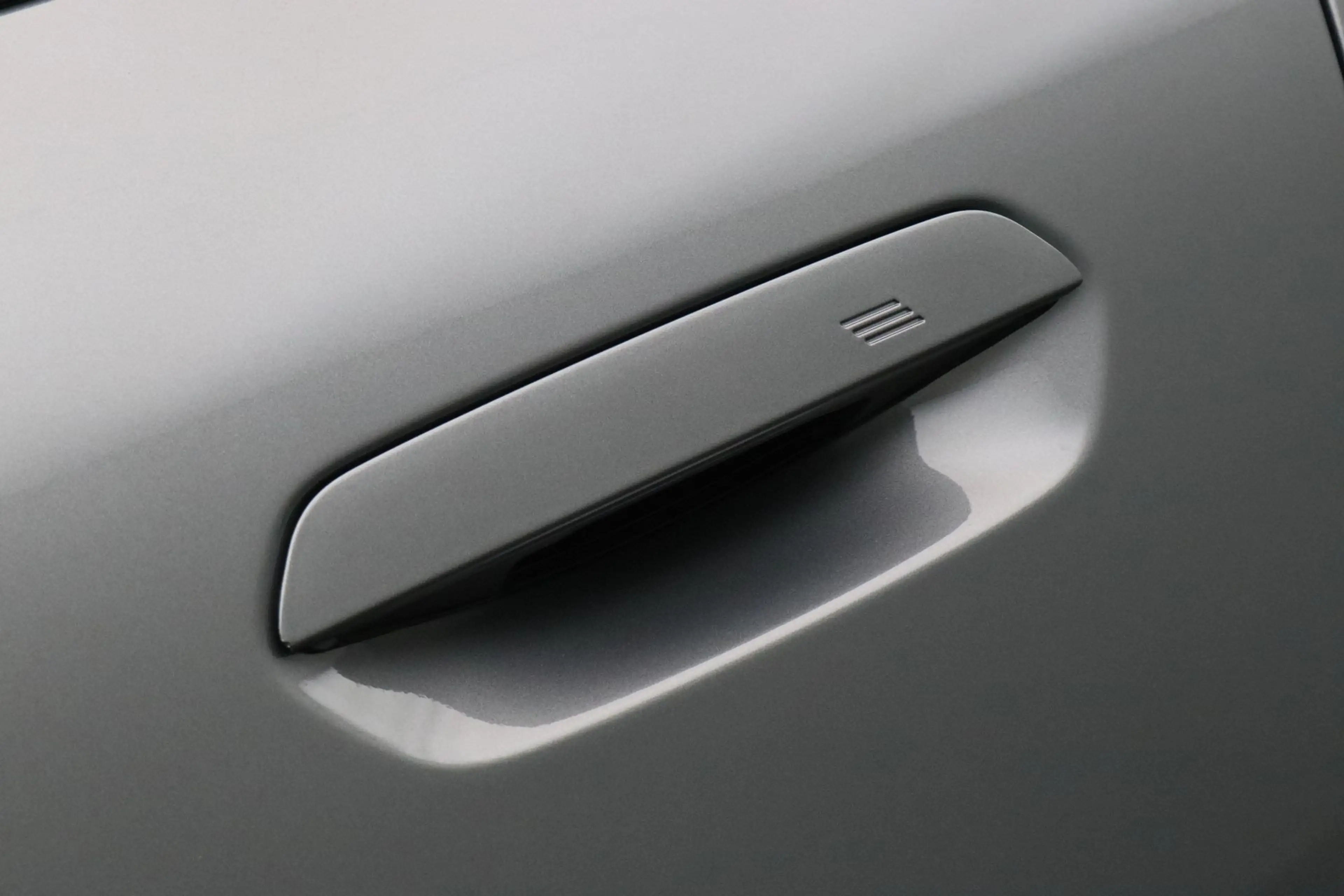 BMW iX2 xDrive30 67 kWh | Head-Up Display | Comfort Access — photo 9