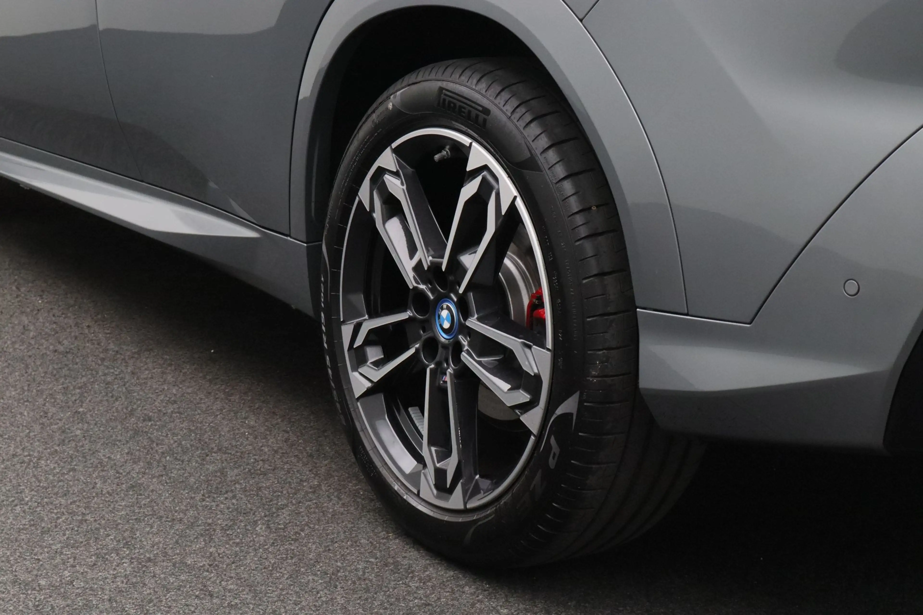 BMW iX2 xDrive30 67 kWh | Head-Up Display | Comfort Access — photo 5