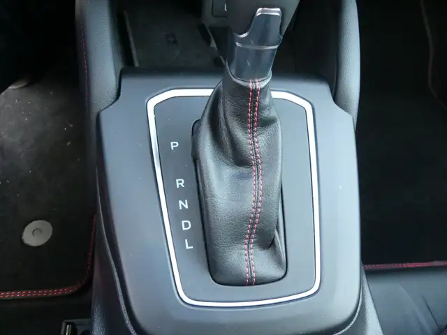 Ford Focus view 12