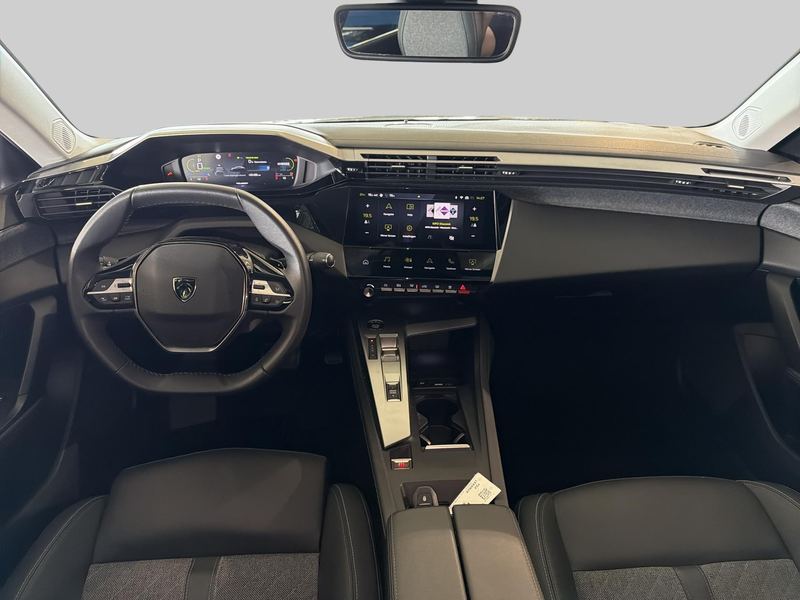 Peugeot 408 1.6 HYbrid Allure Pack 180 EAT8 — photo 5