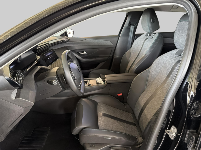 Peugeot 408 1.6 HYbrid Allure Pack 180 EAT8 — photo 12