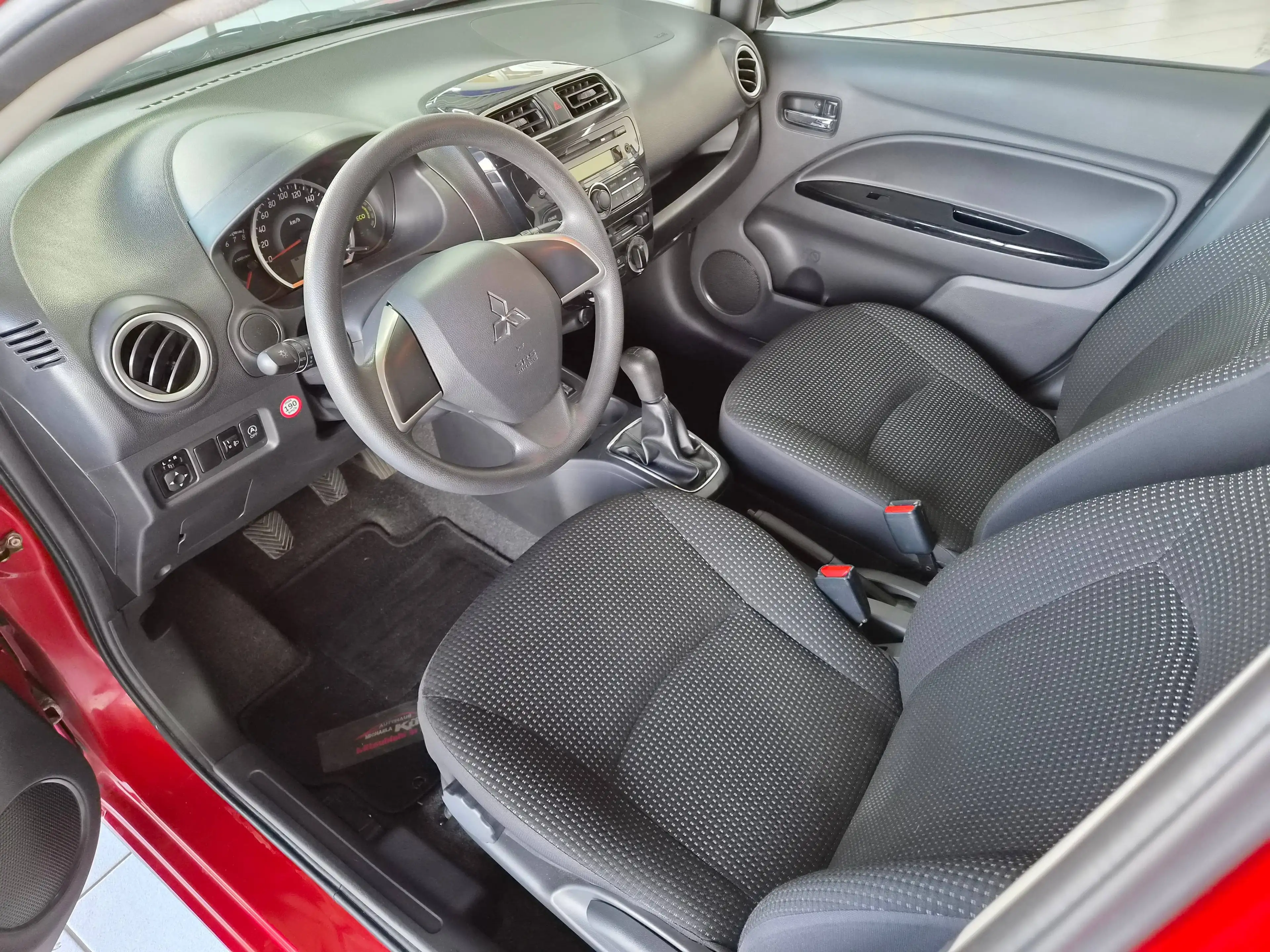 Mitsubishi Space Star 1.2 Clear Tec Diamant Edition + — photo 4