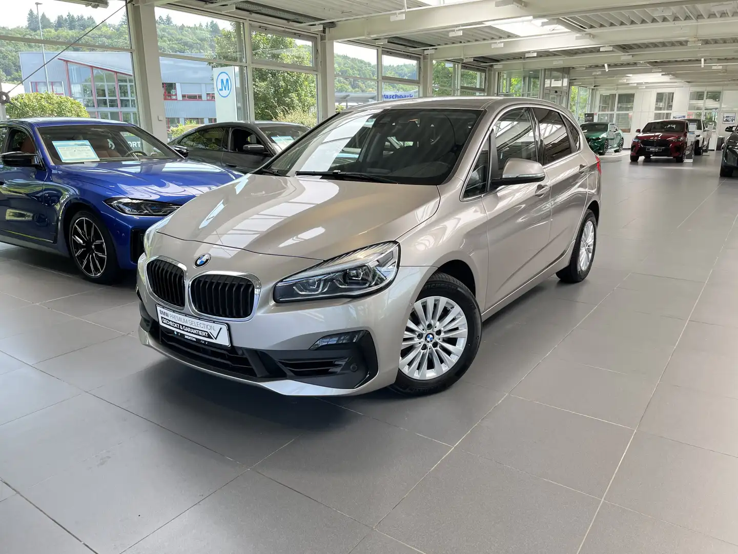 BMW 220 i Active Tourer Advantage Navi/elektr. Sitze/DAB/L Argent - 1