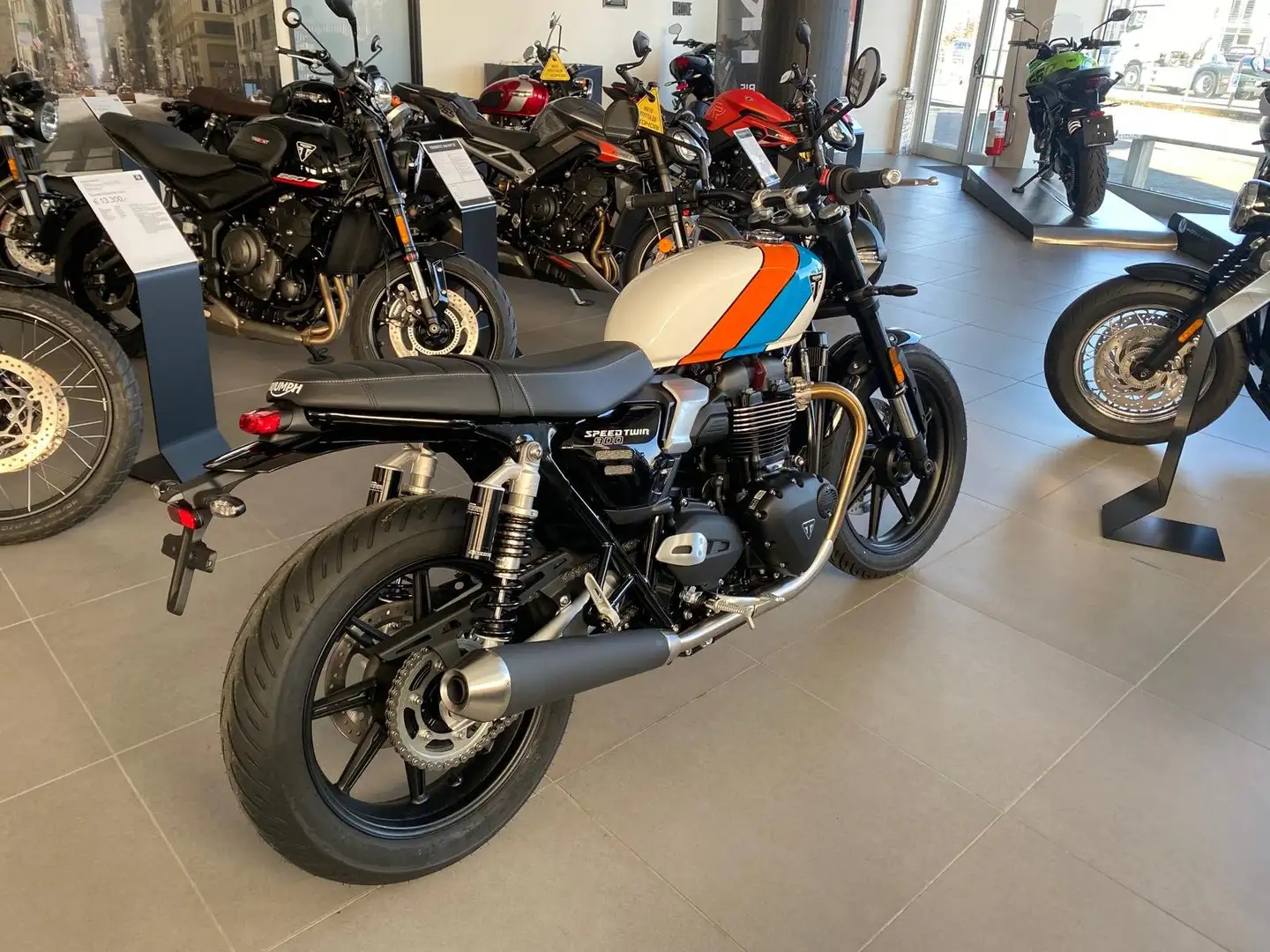 Triumph Speed Twin 900 Alb - 2