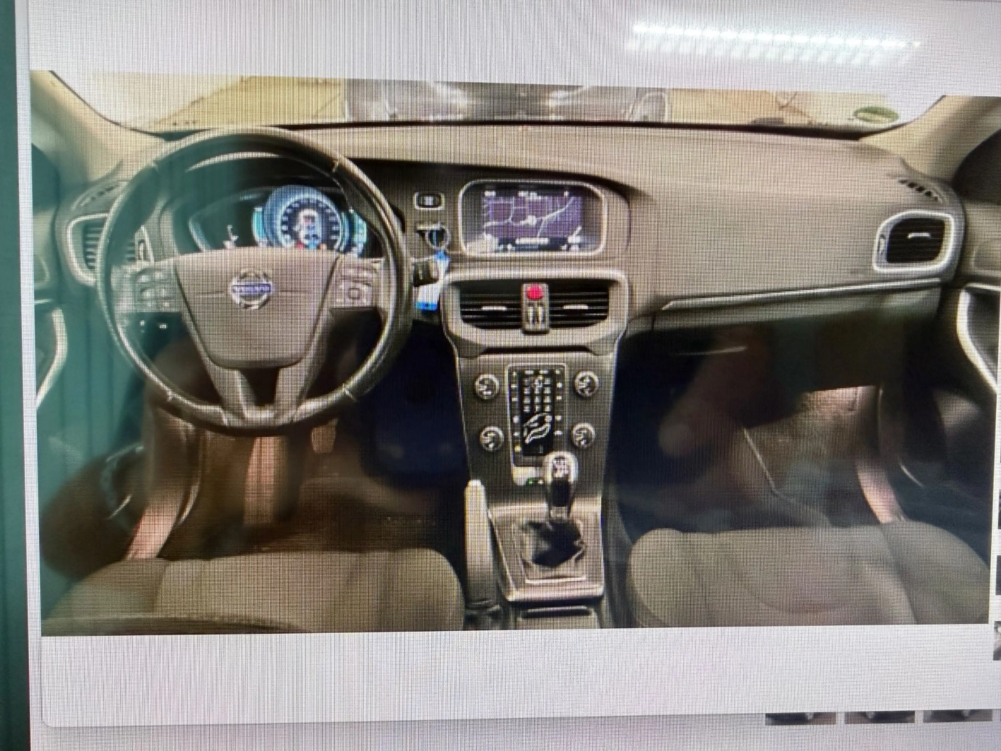 Volvo V40 You! LIM/NAVI AUDIO HIGH PDC TEMPO 2.HD — photo 3