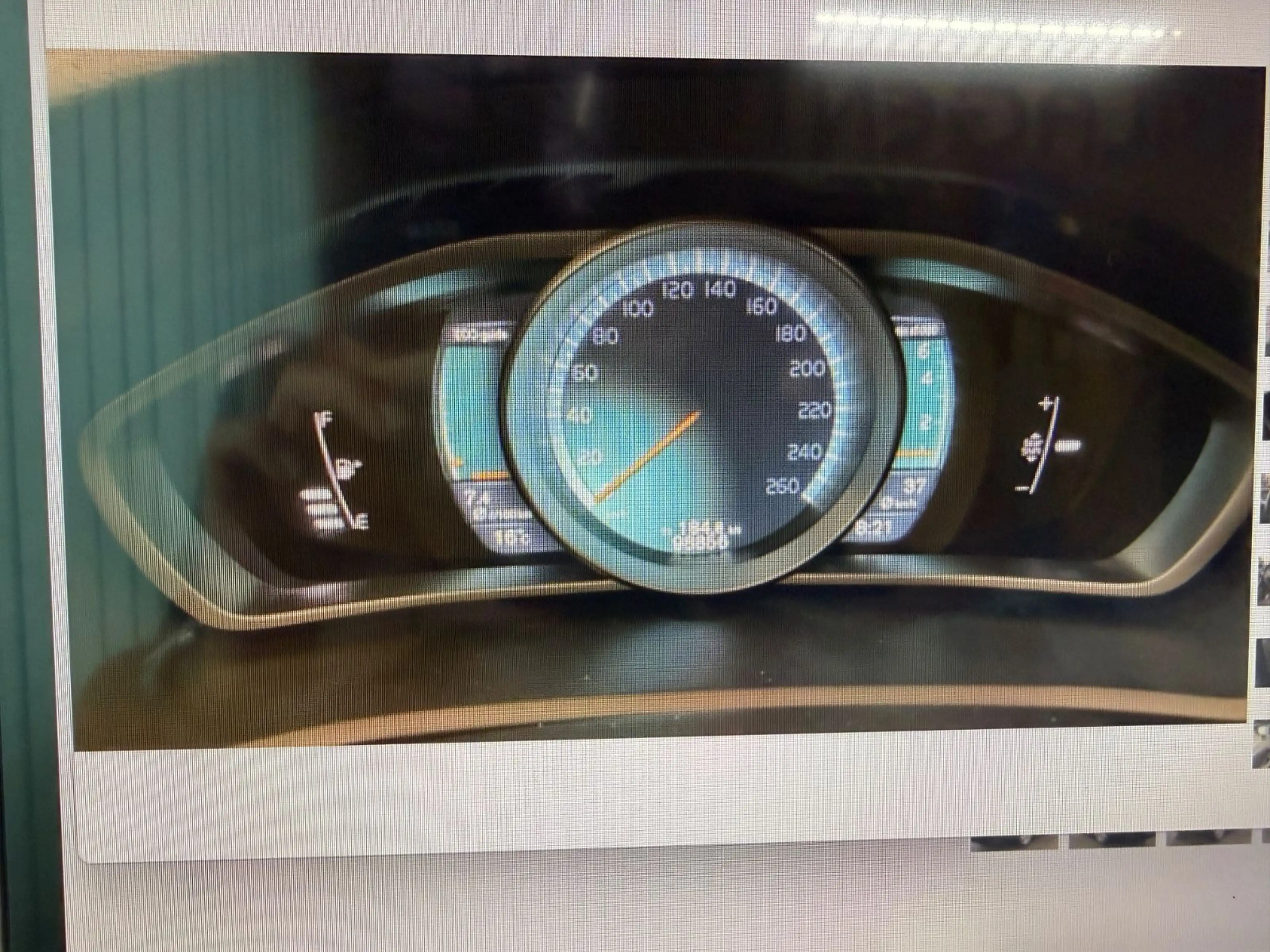Volvo V40 You! LIM/NAVI AUDIO HIGH PDC TEMPO 2.HD — photo 2