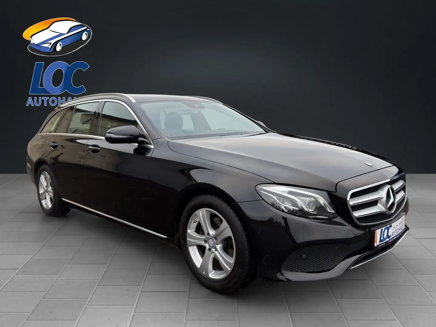 Mercedes-Benz E 220 d Avantgarde, LED, Navi, Kamera Noir - 1