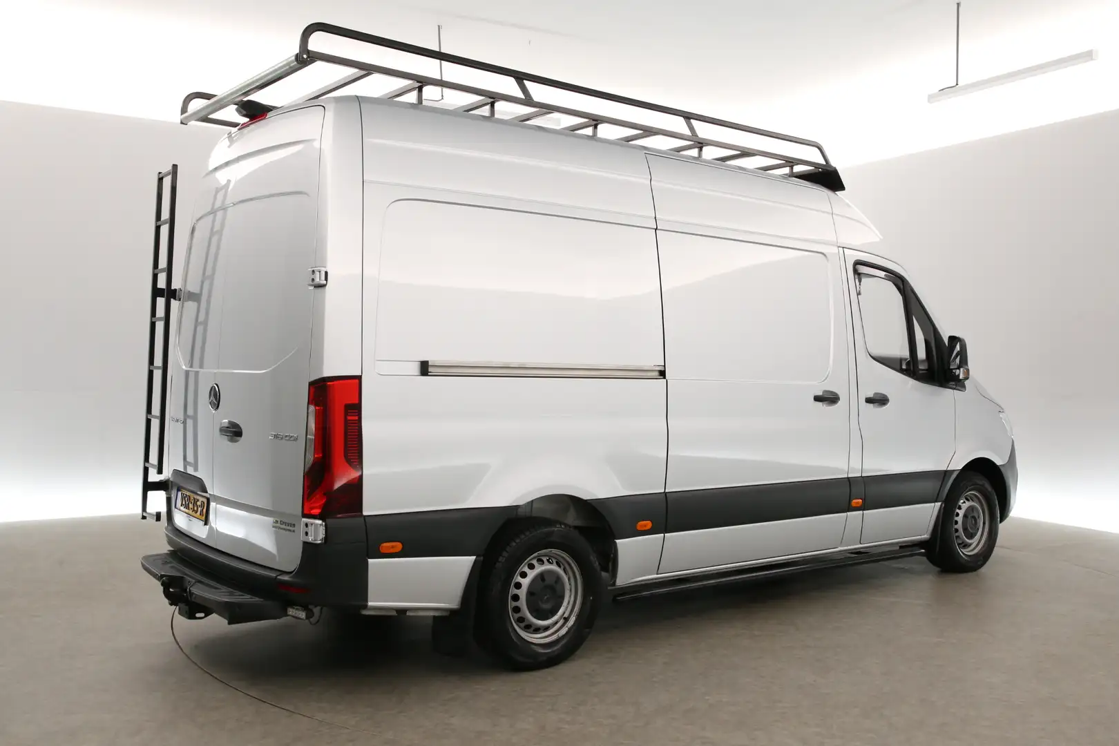 Mercedes-Benz Sprinter 516 2.2 CDI L2H2 164PK Automaat Airco 360Camera Ca Zilver - 2