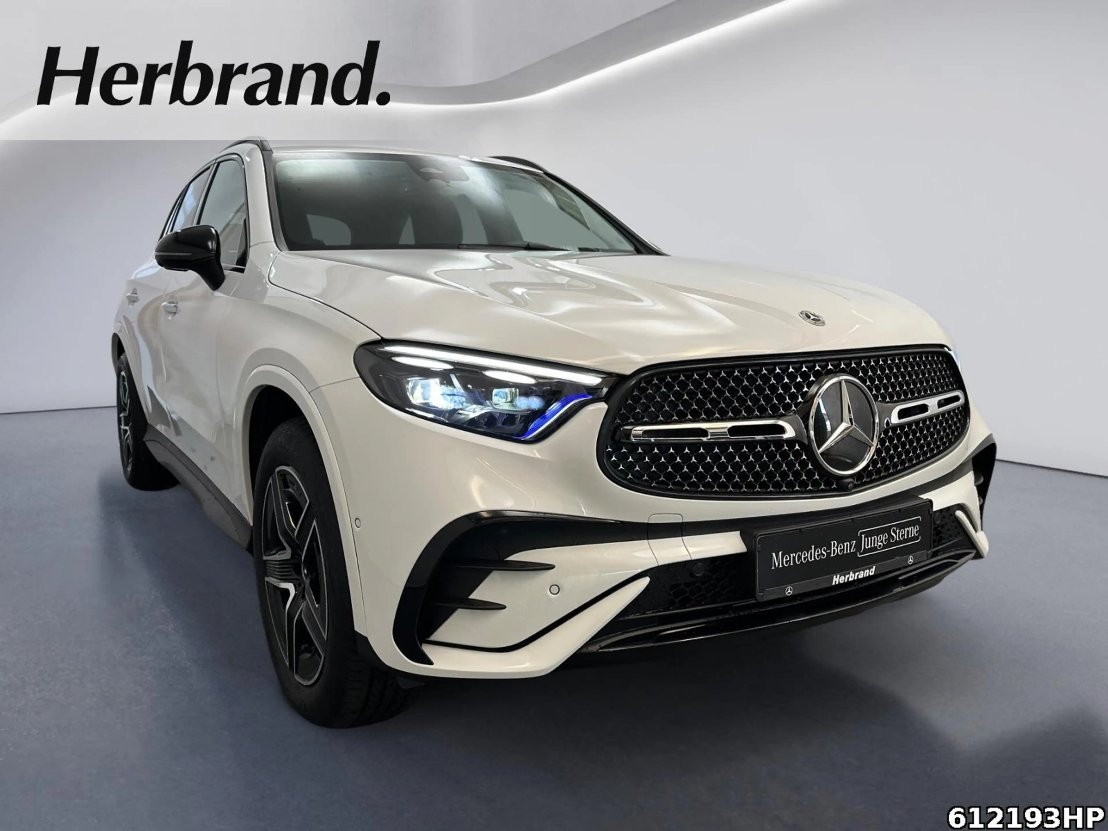 Mercedes-Benz GLC 300 e 4M AMG AHK Digital Light Keyless 360° — photo 2