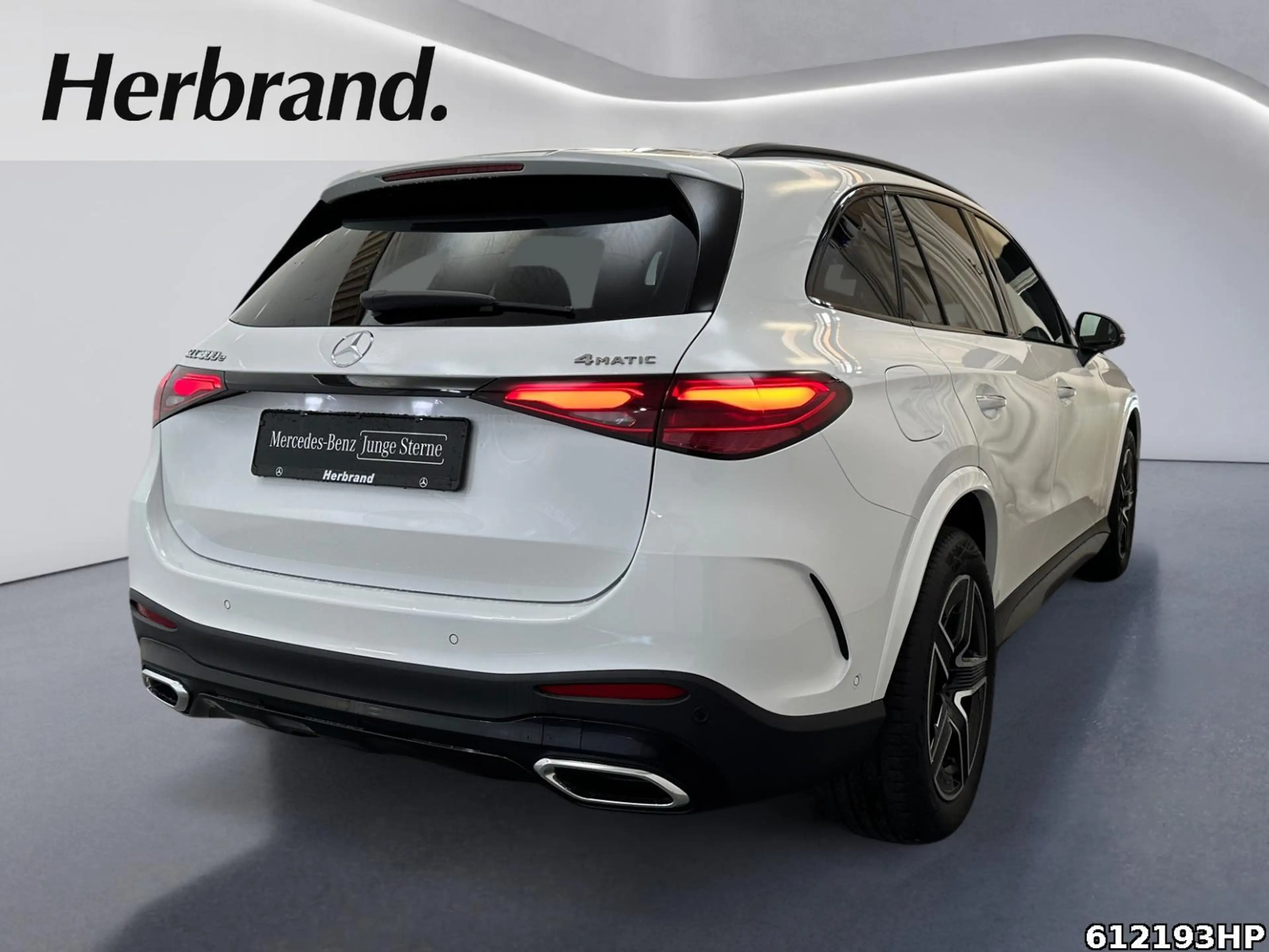 Mercedes-Benz GLC 300 e 4M AMG AHK Digital Light Keyless 360° — photo 3